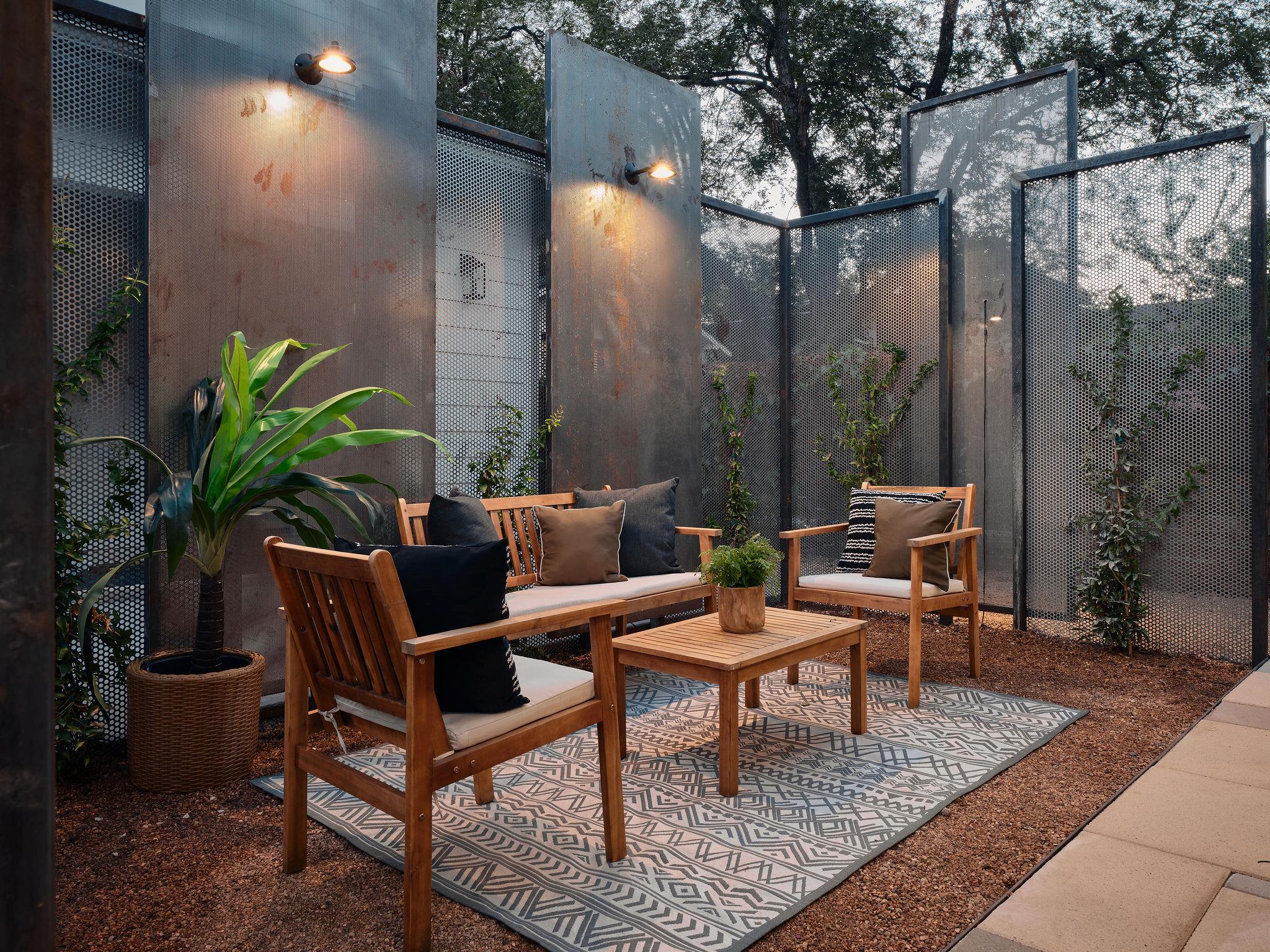 1401 E 3rd St # 2, Austin, TX 78702