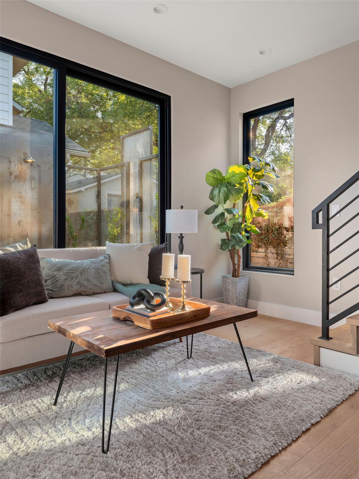 1401 E 3rd St # 2, Austin, TX 78702