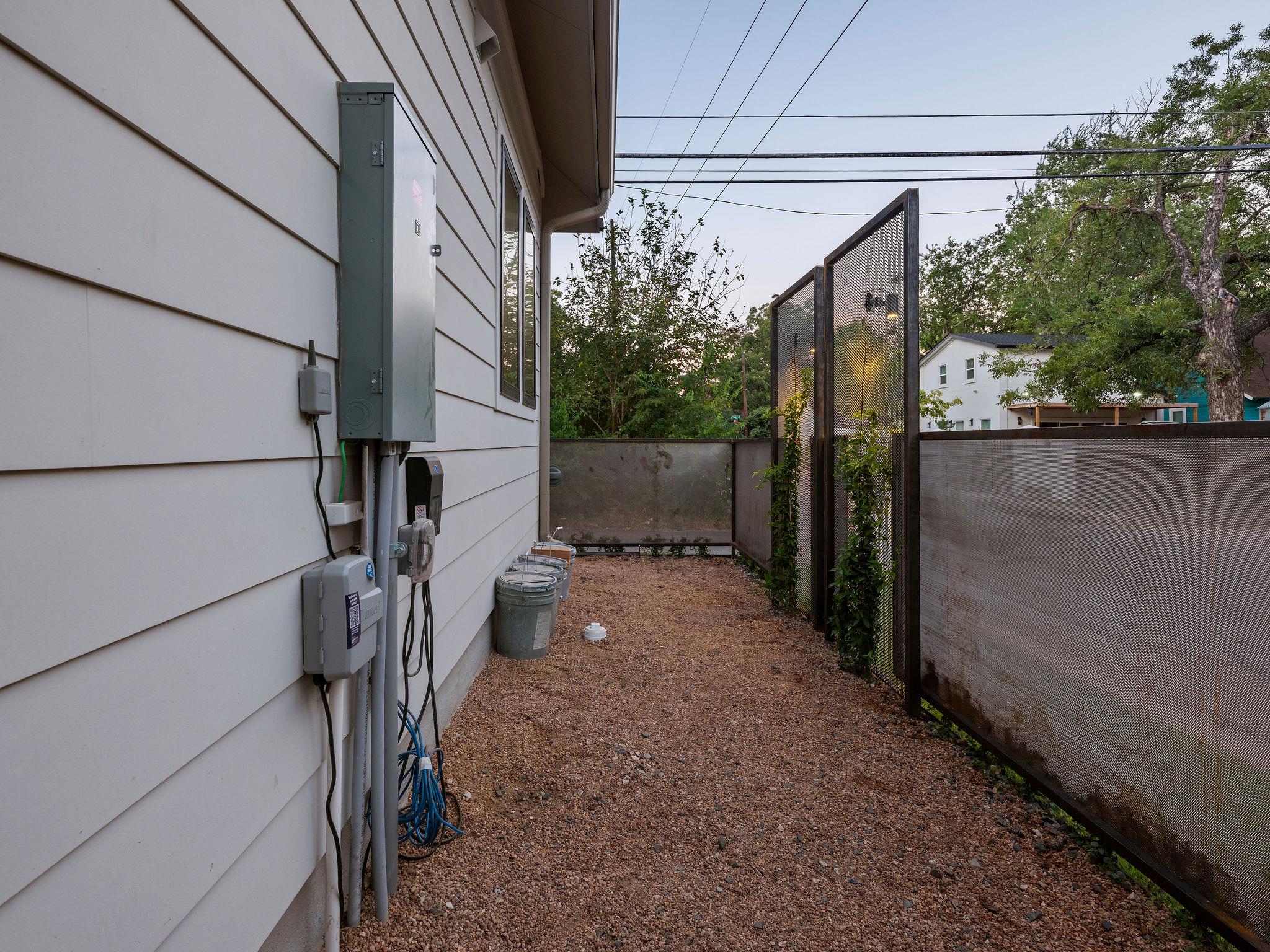 1401 E 3rd St # 2, Austin, TX 78702