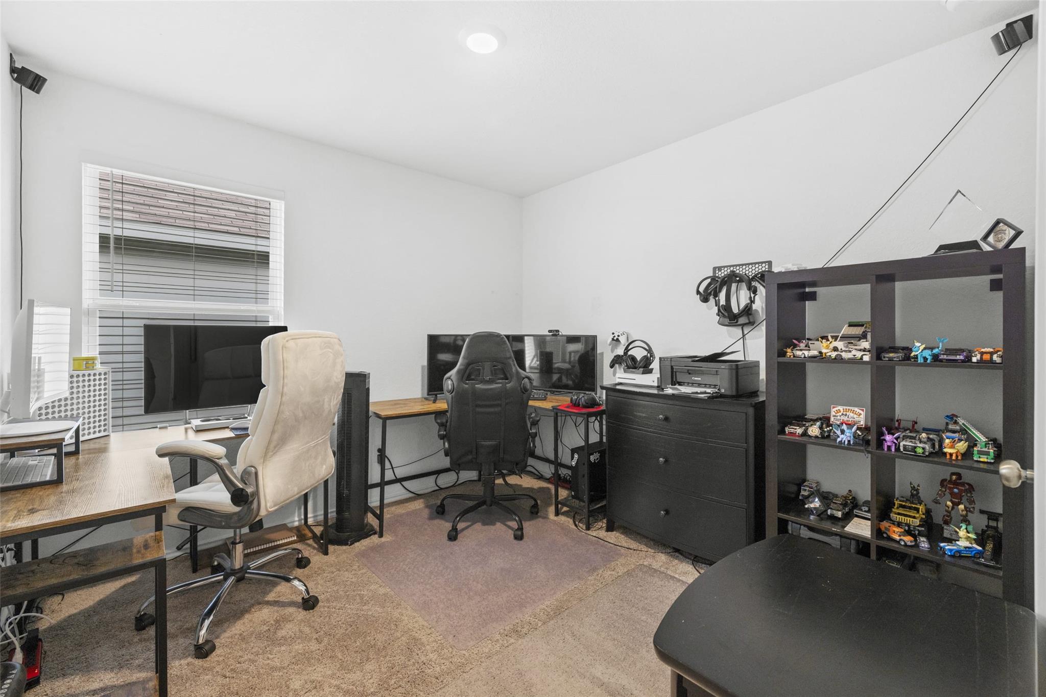 108 Ciarans Crossing Dr, Fredericksburg, TX 78624