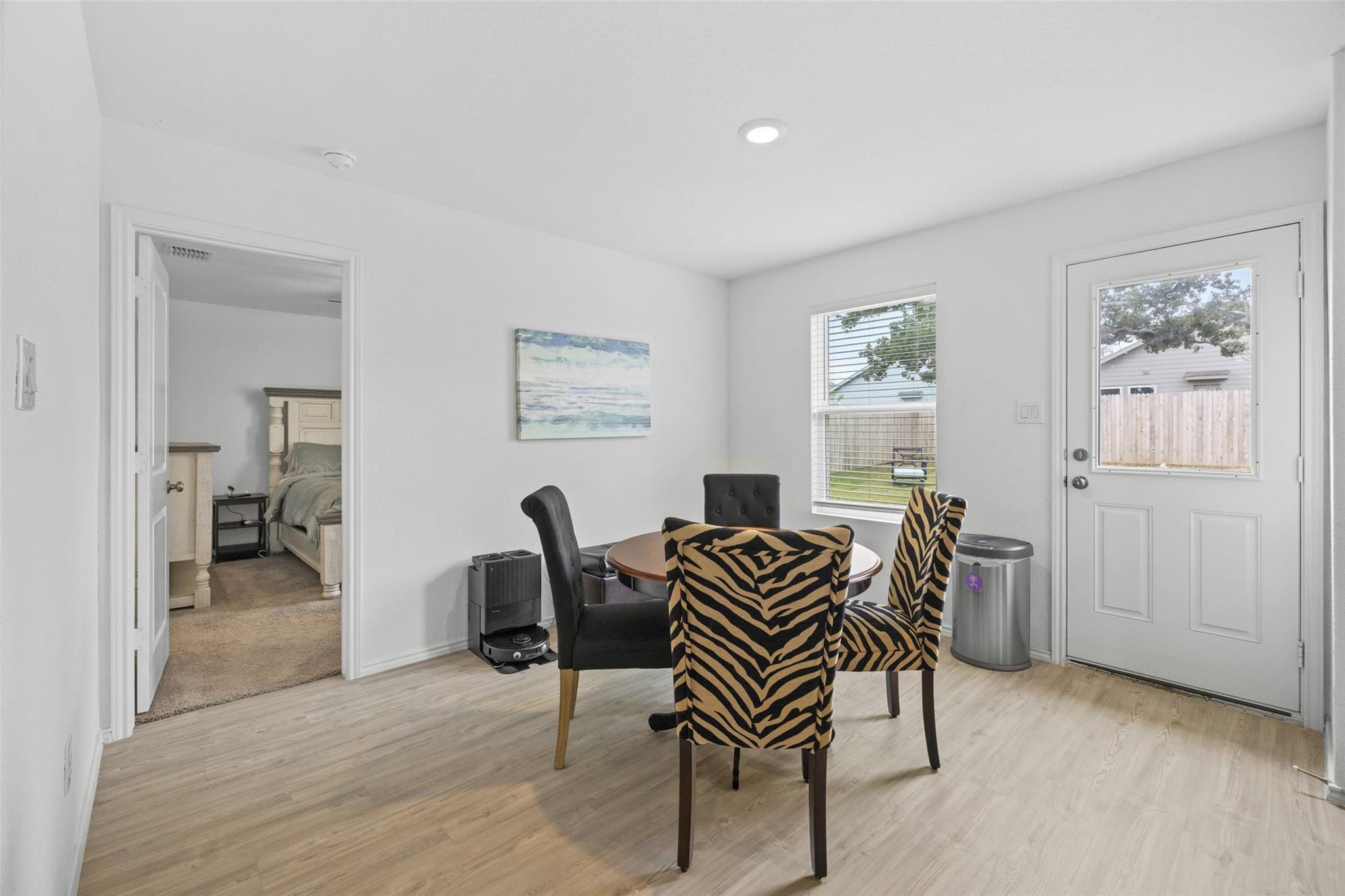 108 Ciarans Crossing Dr, Fredericksburg, TX 78624