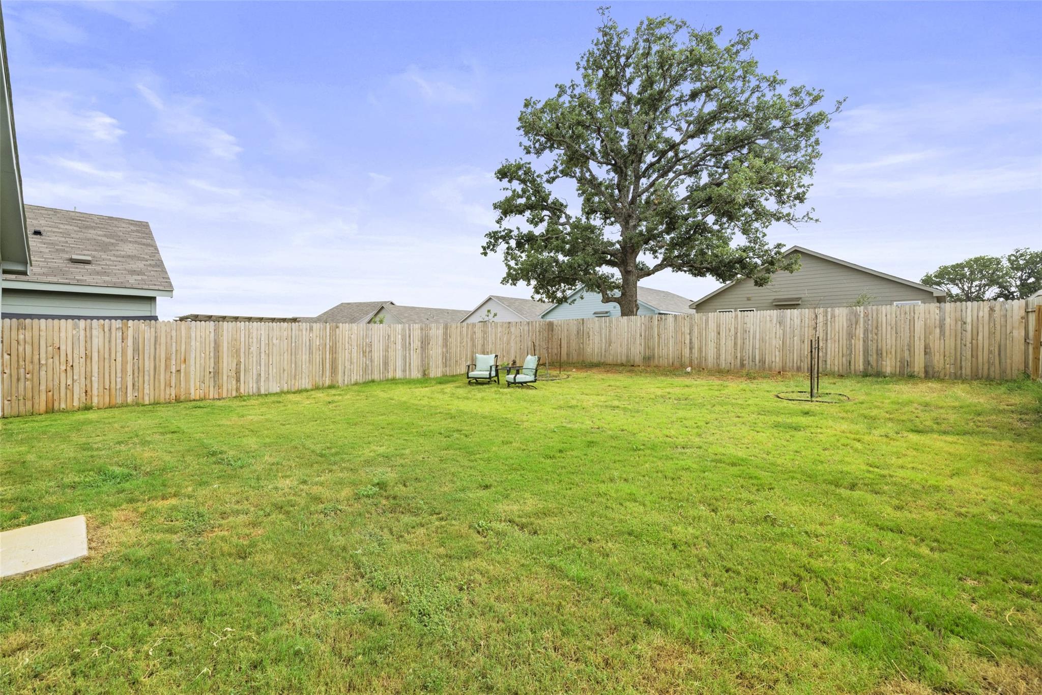108 Ciarans Crossing Dr, Fredericksburg, TX 78624