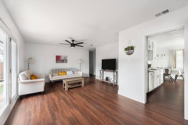 5700 Signal Pt, Austin, TX 78724