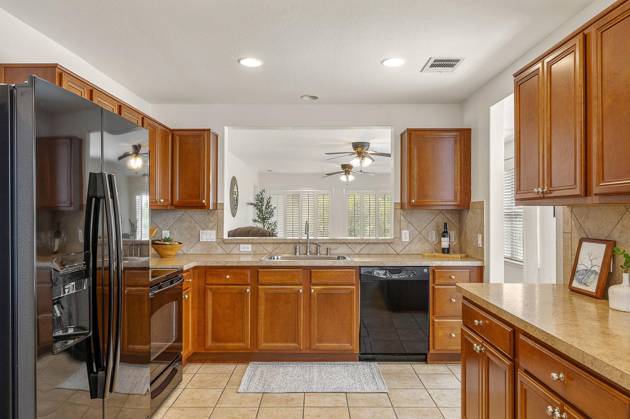 607 Salt Creek Ln, Georgetown, TX 78633