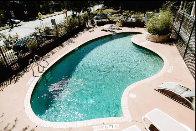 1510 6th St W # 110, Austin, TX 78703