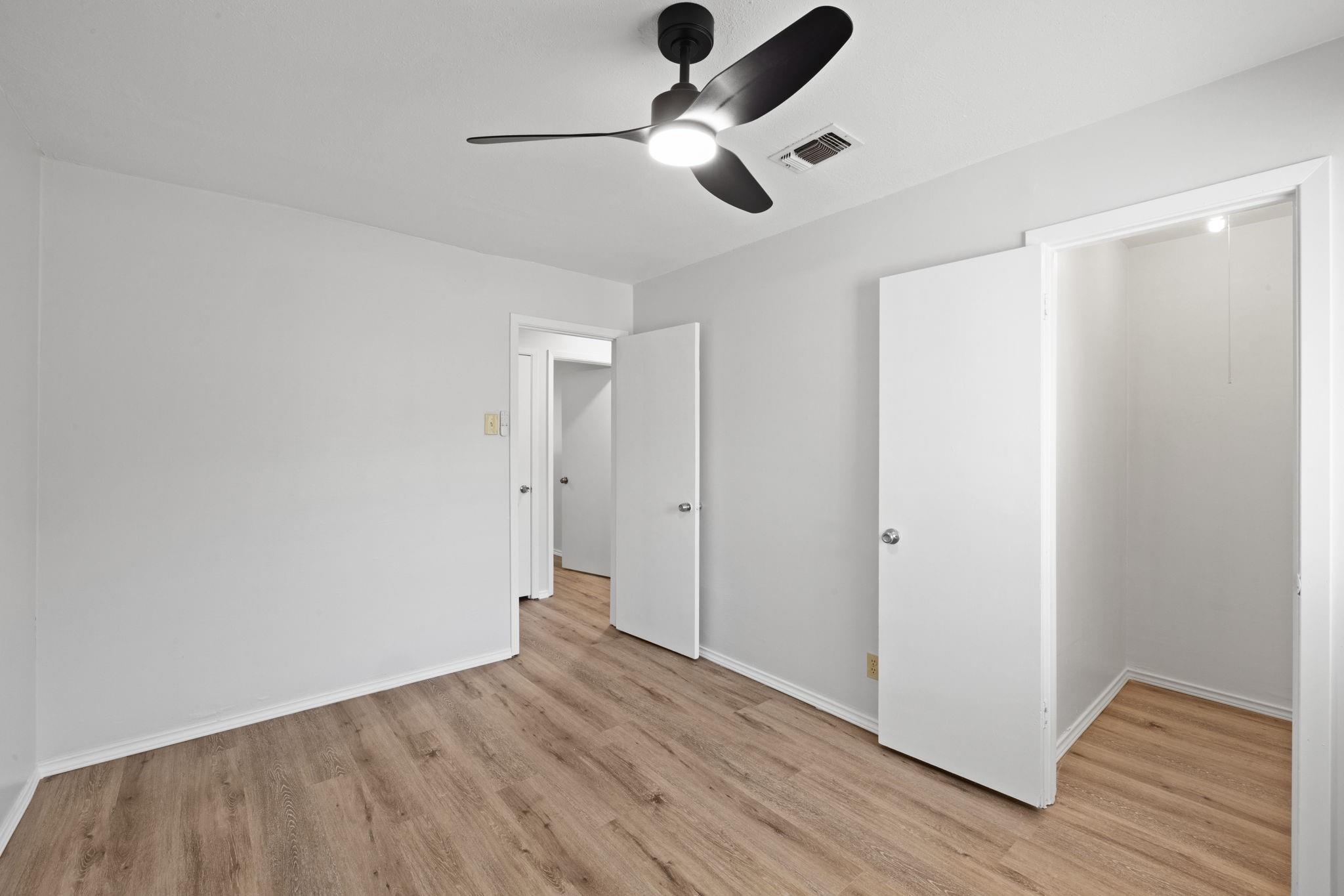 10001 Woodglen Dr, Austin, TX 78753