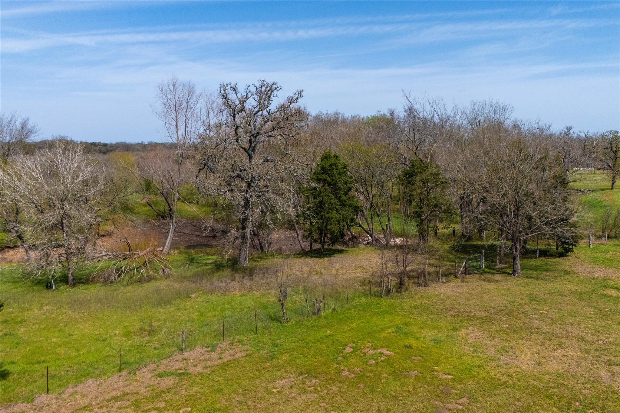 491 Herron Trl, McDade, TX 78650