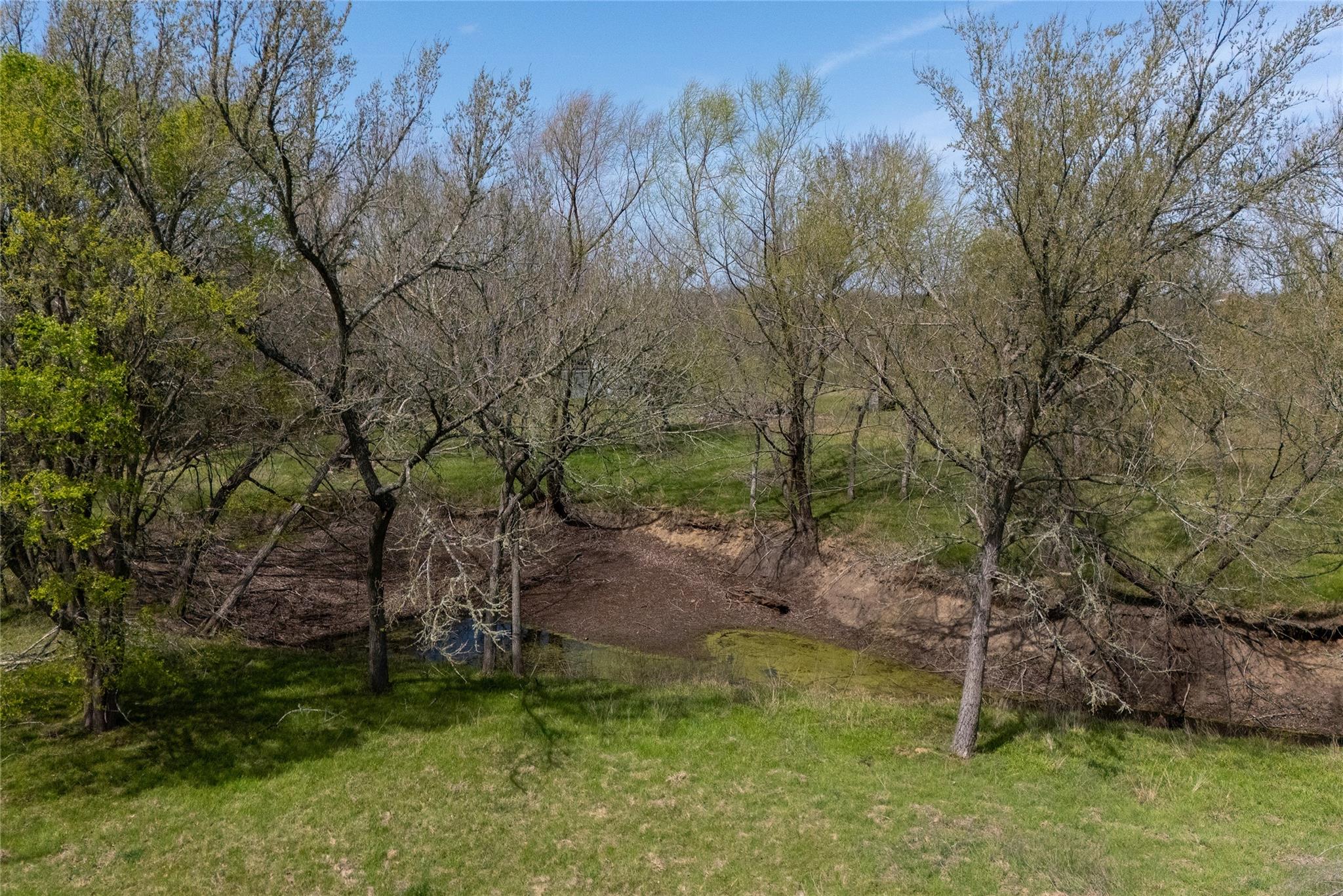491 Herron Trl, McDade, TX 78650