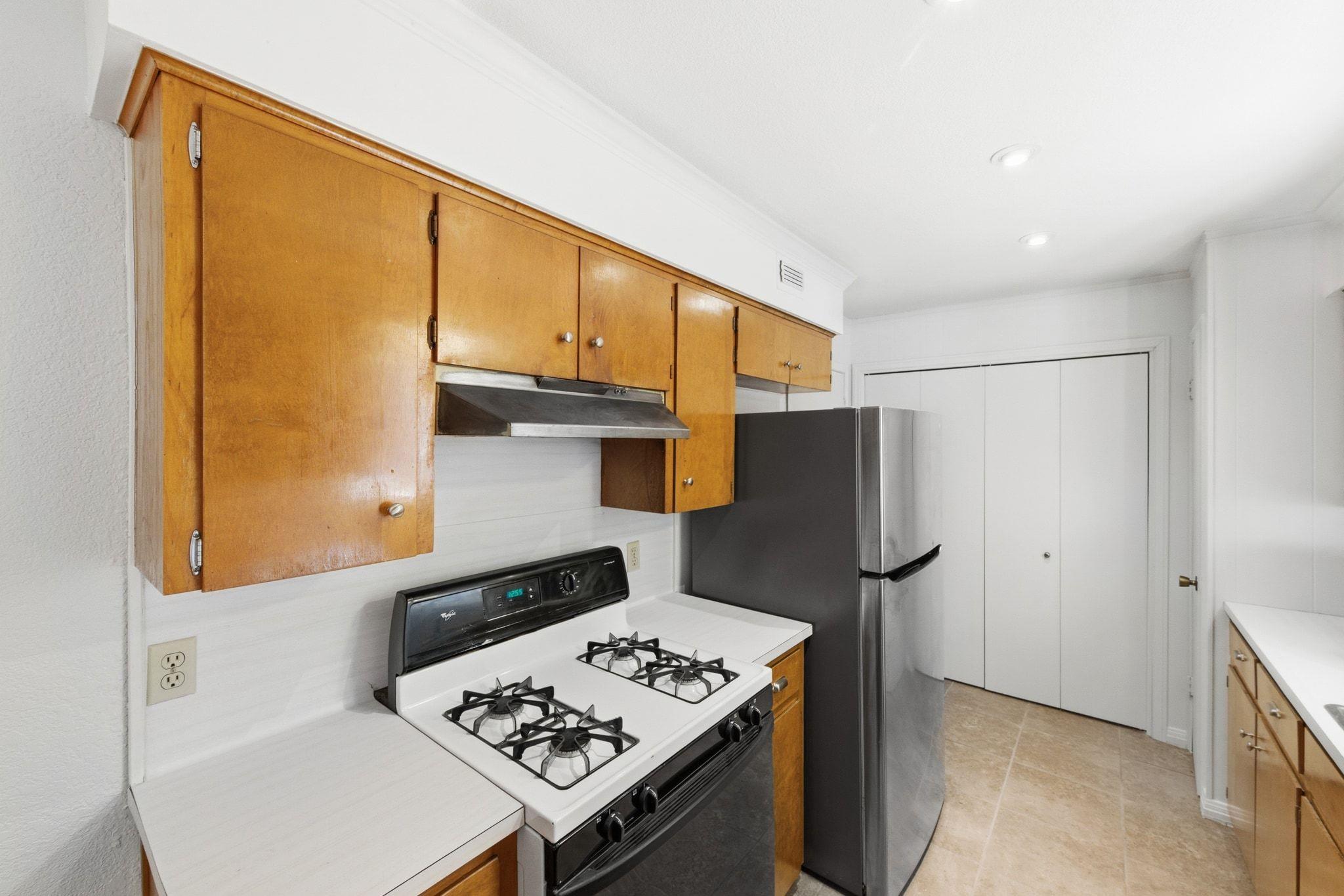 6210 Shadow Valley Dr, Austin, TX 78731