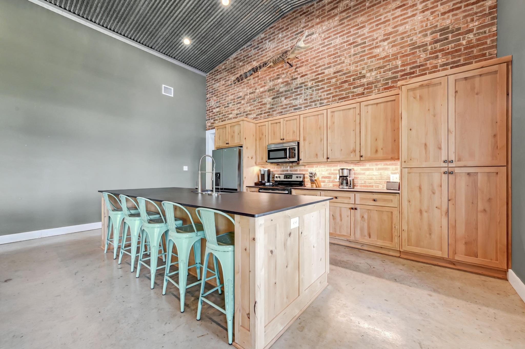 464 County Road 471, Gonzales, TX 78629