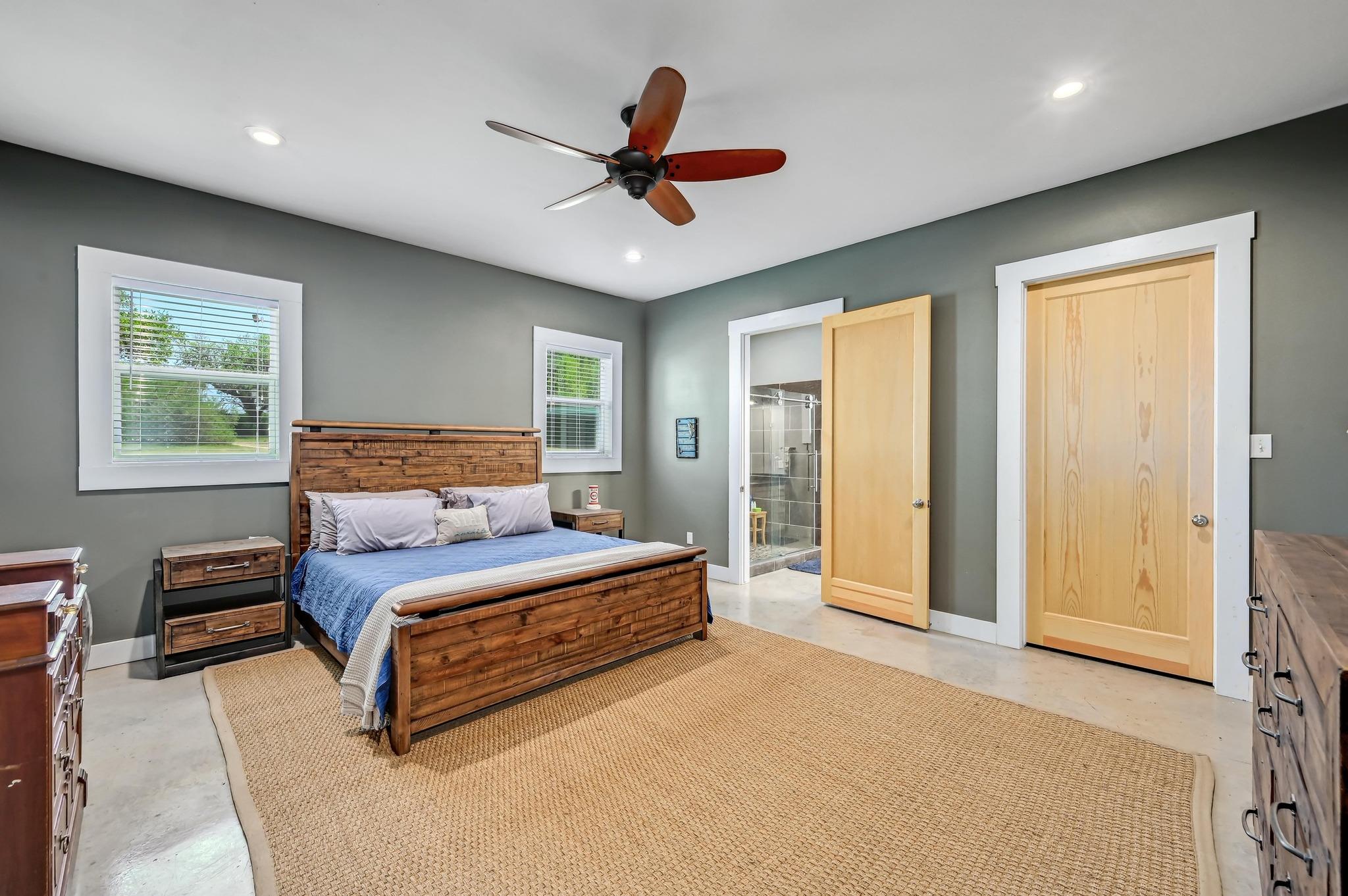 464 County Road 471, Gonzales, TX 78629