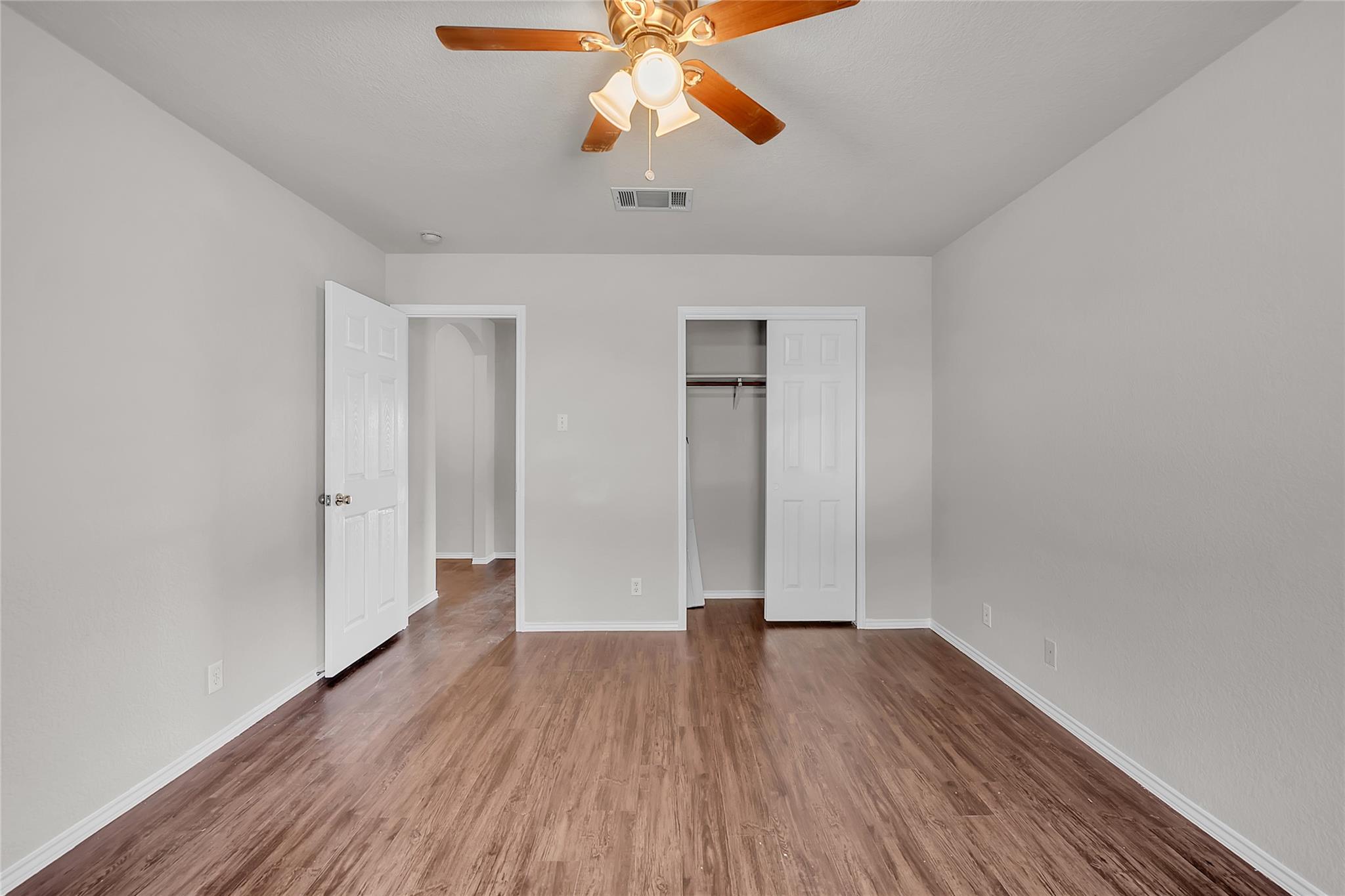 100 Grant Cv, Hutto, TX 78634