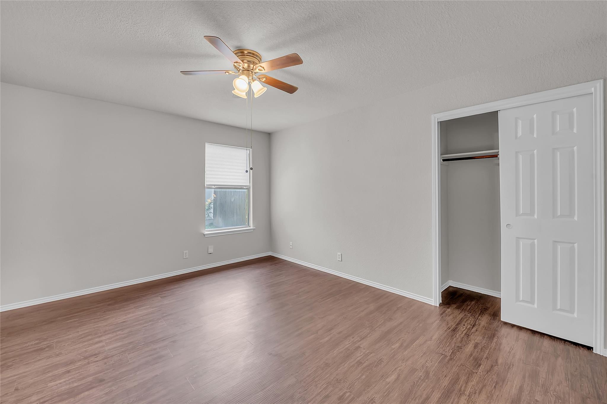 100 Grant Cv, Hutto, TX 78634