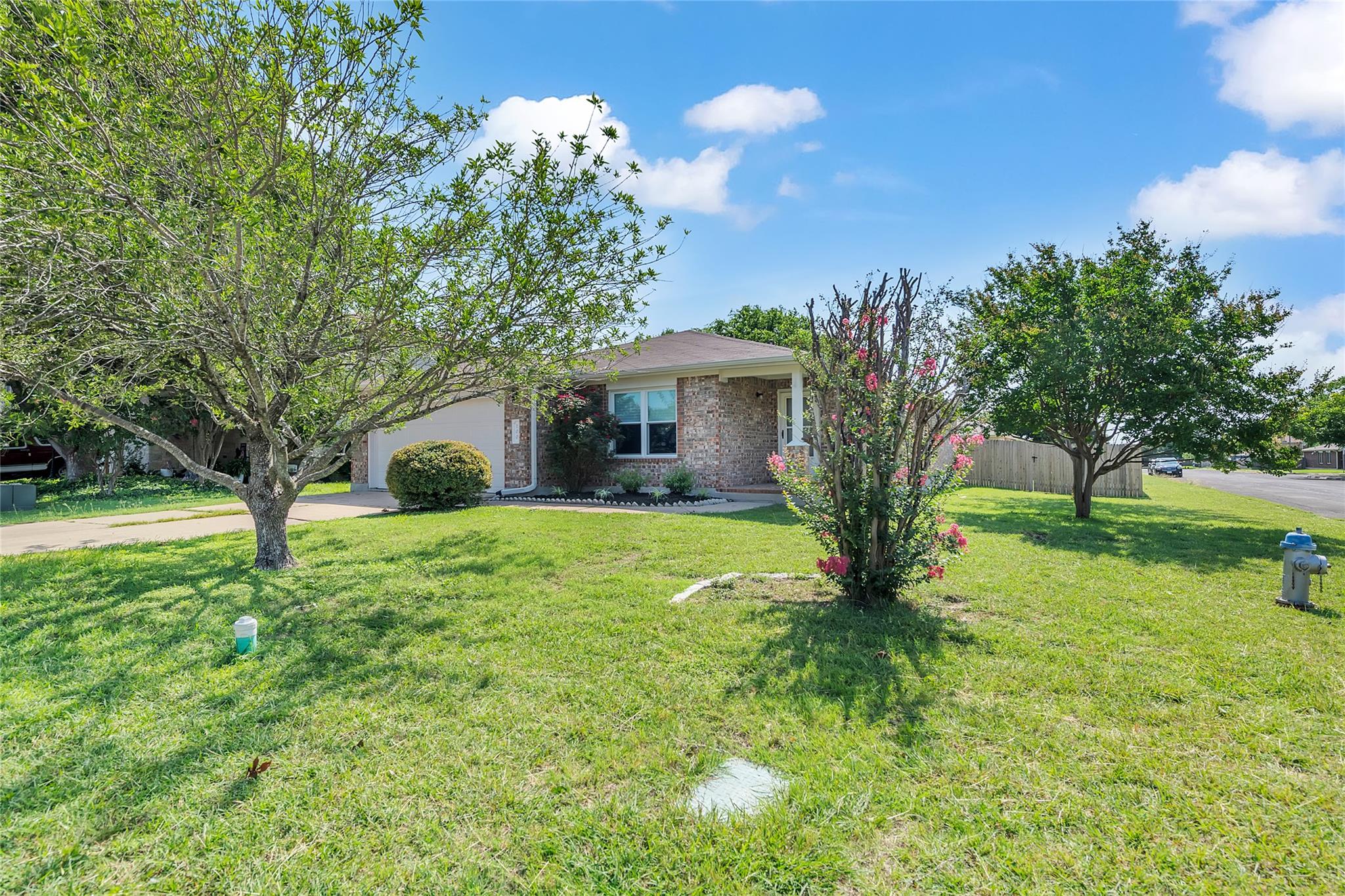 100 Grant Cv, Hutto, TX 78634