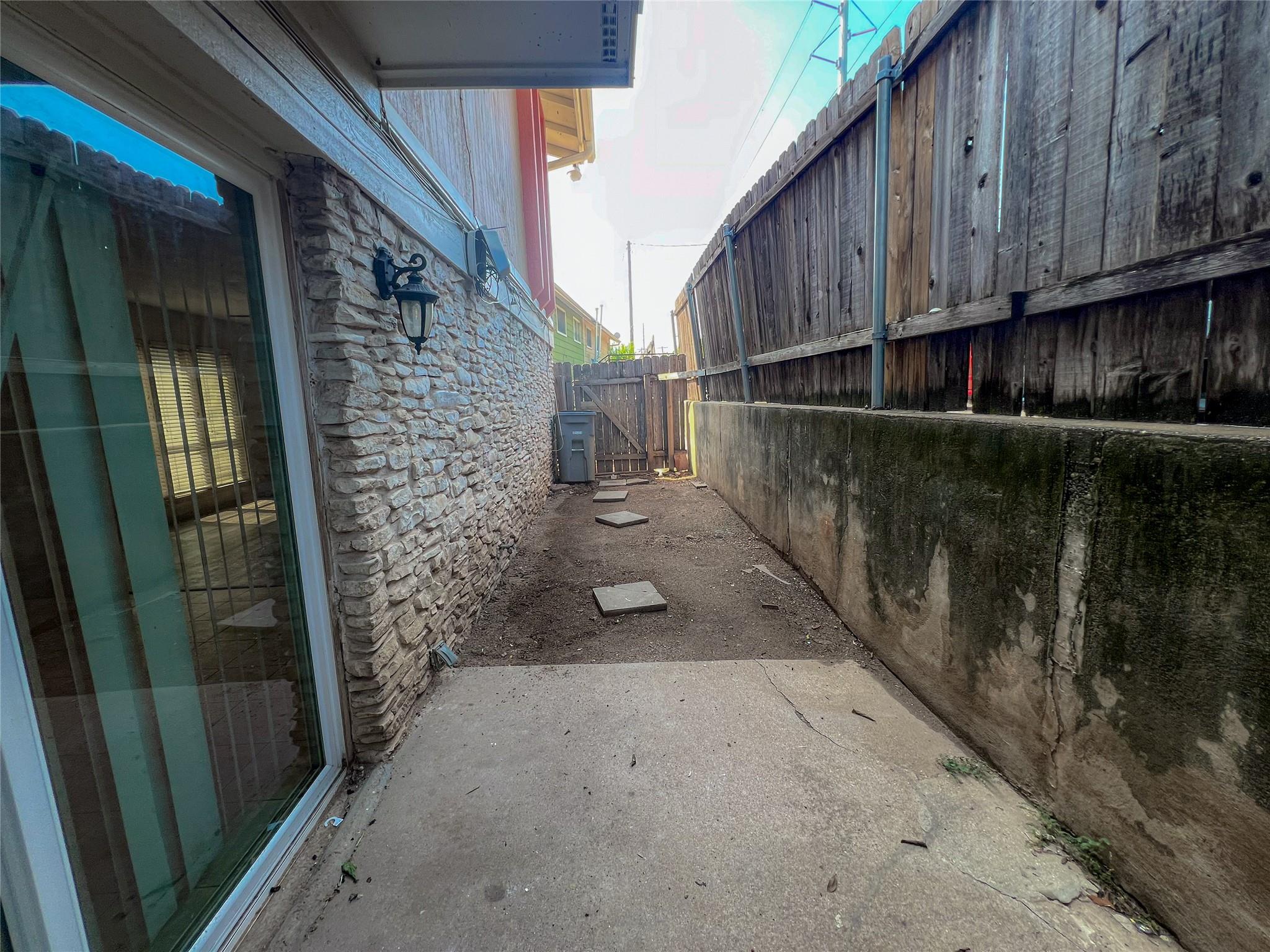 7206 Creekside Dr # C, Austin, TX 78752