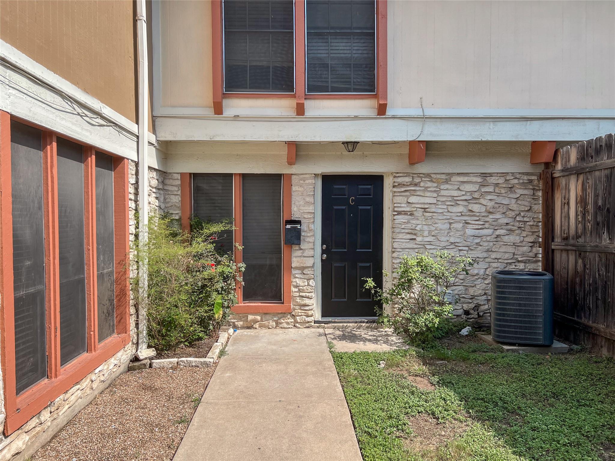 7206 Creekside Dr # C, Austin, TX 78752
