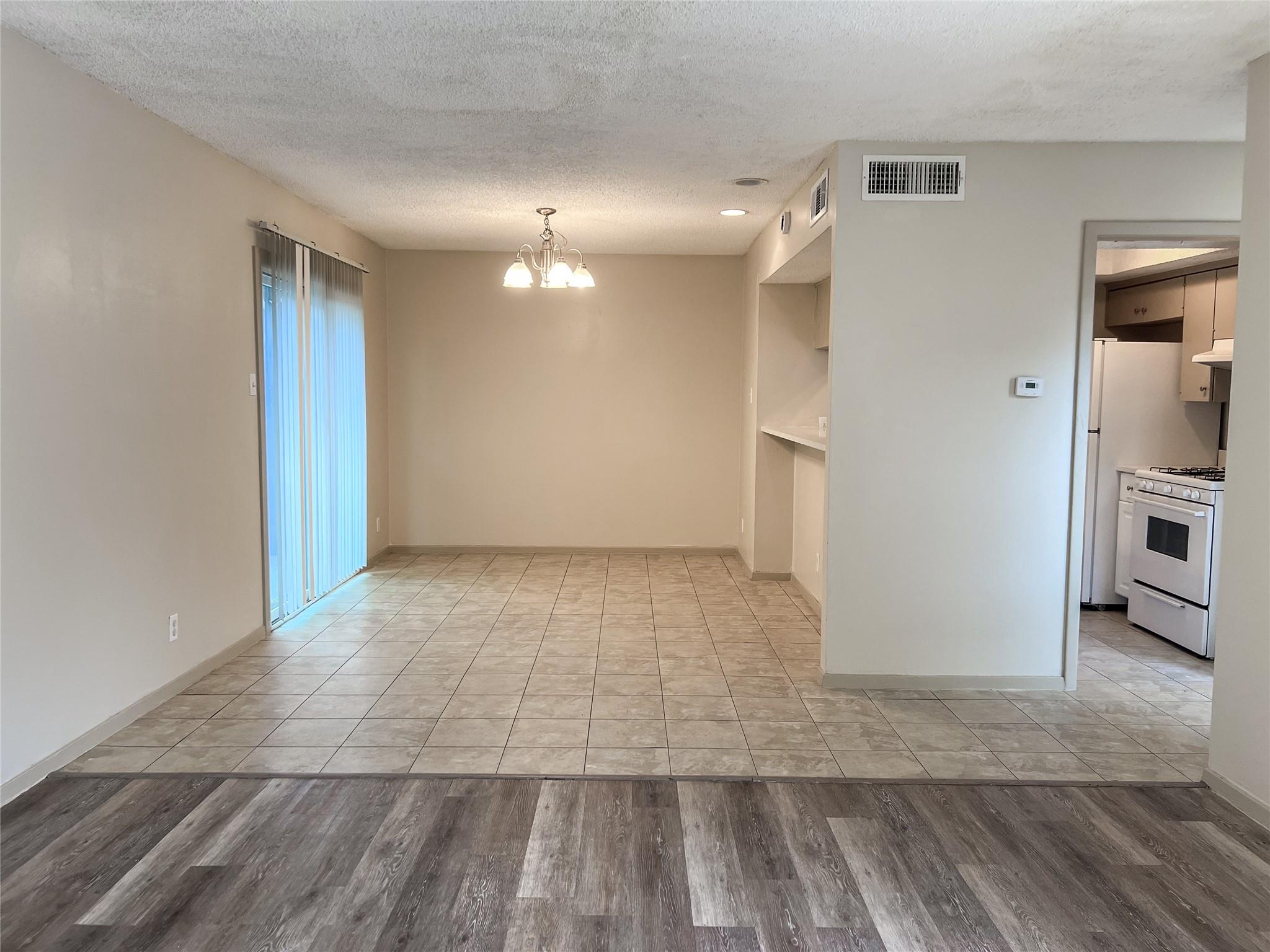 7206 Creekside Dr # C, Austin, TX 78752