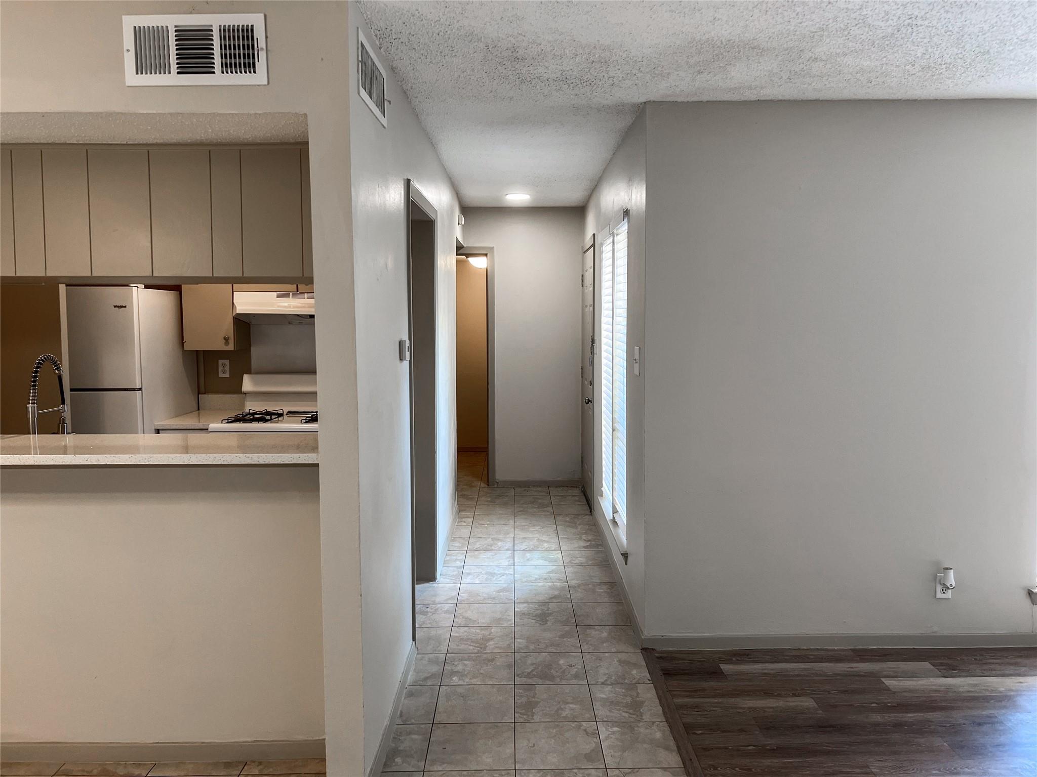 7206 Creekside Dr # C, Austin, TX 78752