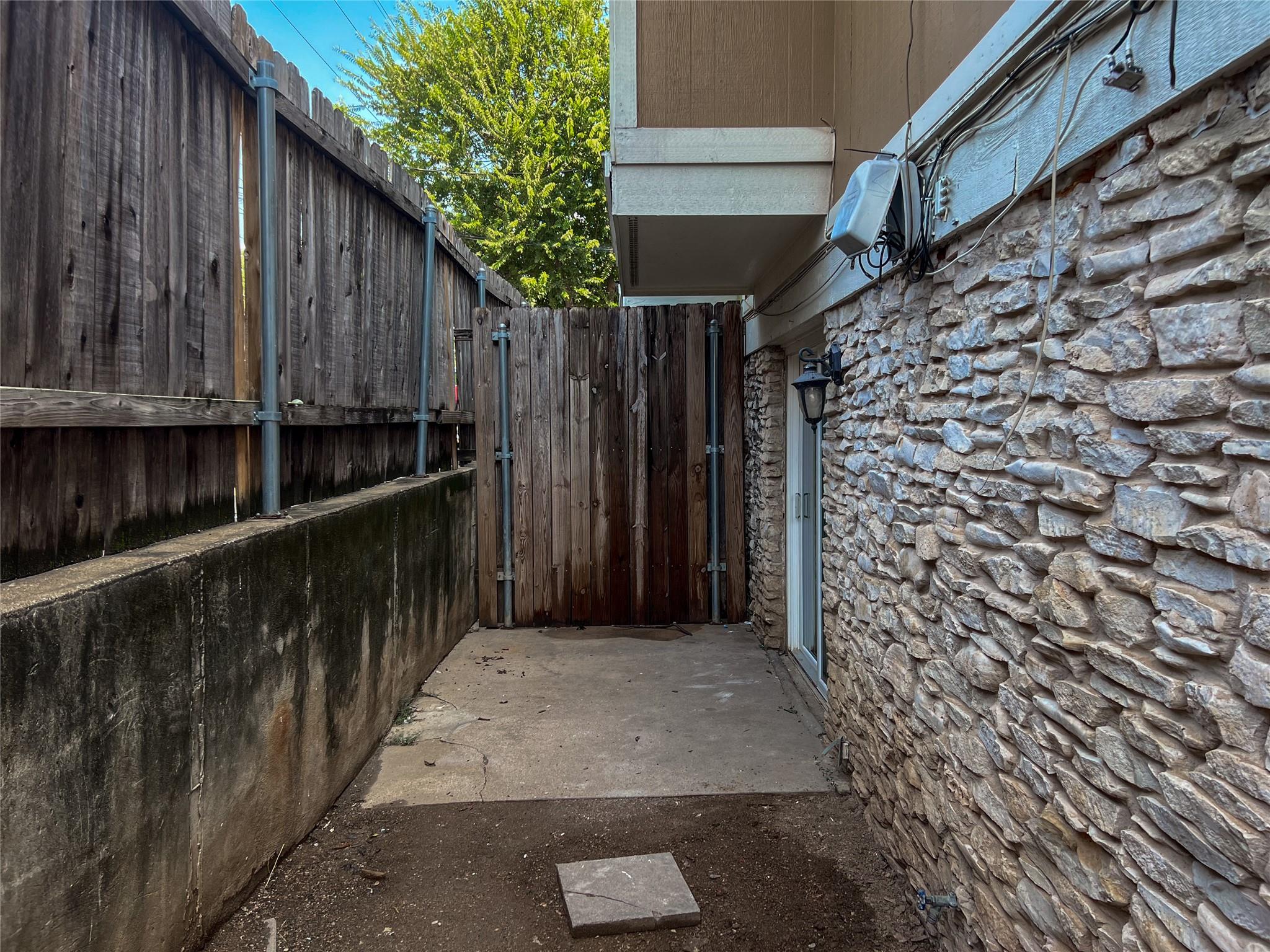 7206 Creekside Dr # C, Austin, TX 78752