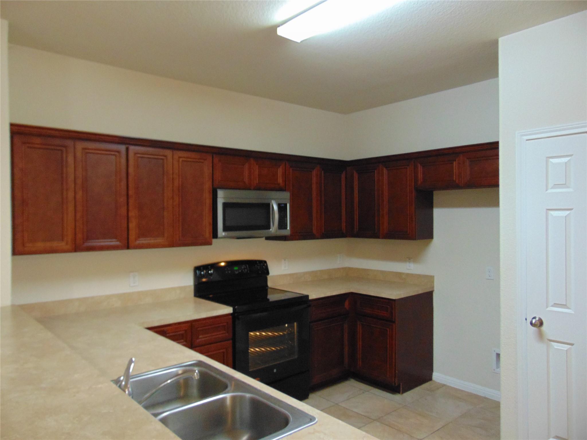 104 Liberty Place Cv # B, Liberty Hill, TX 78642