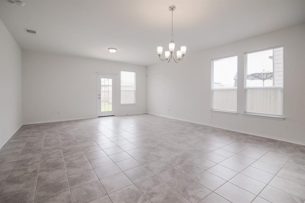 210 Adeline Dr, Kyle, TX 78640