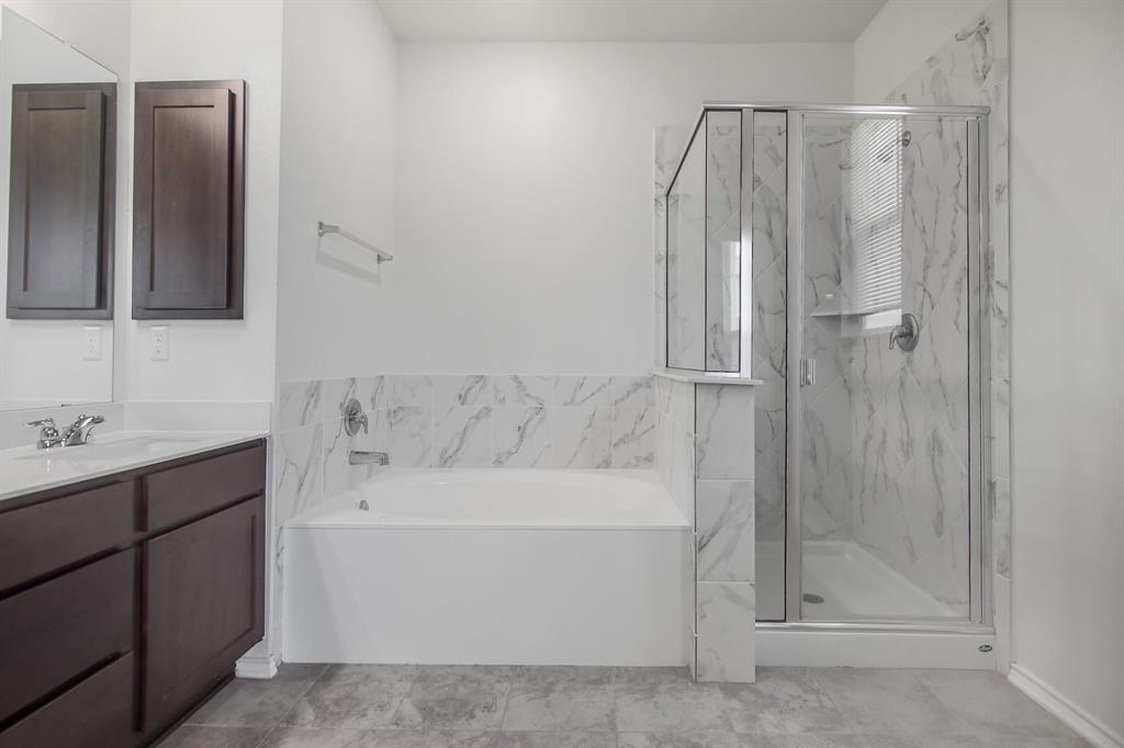 210 Adeline Dr, Kyle, TX 78640