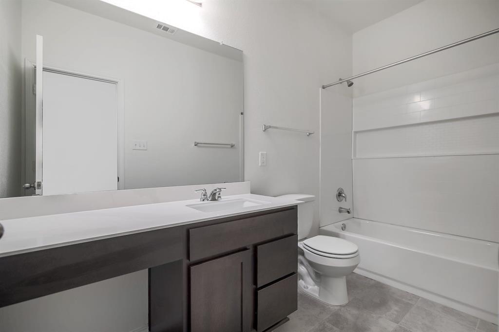 210 Adeline Dr, Kyle, TX 78640