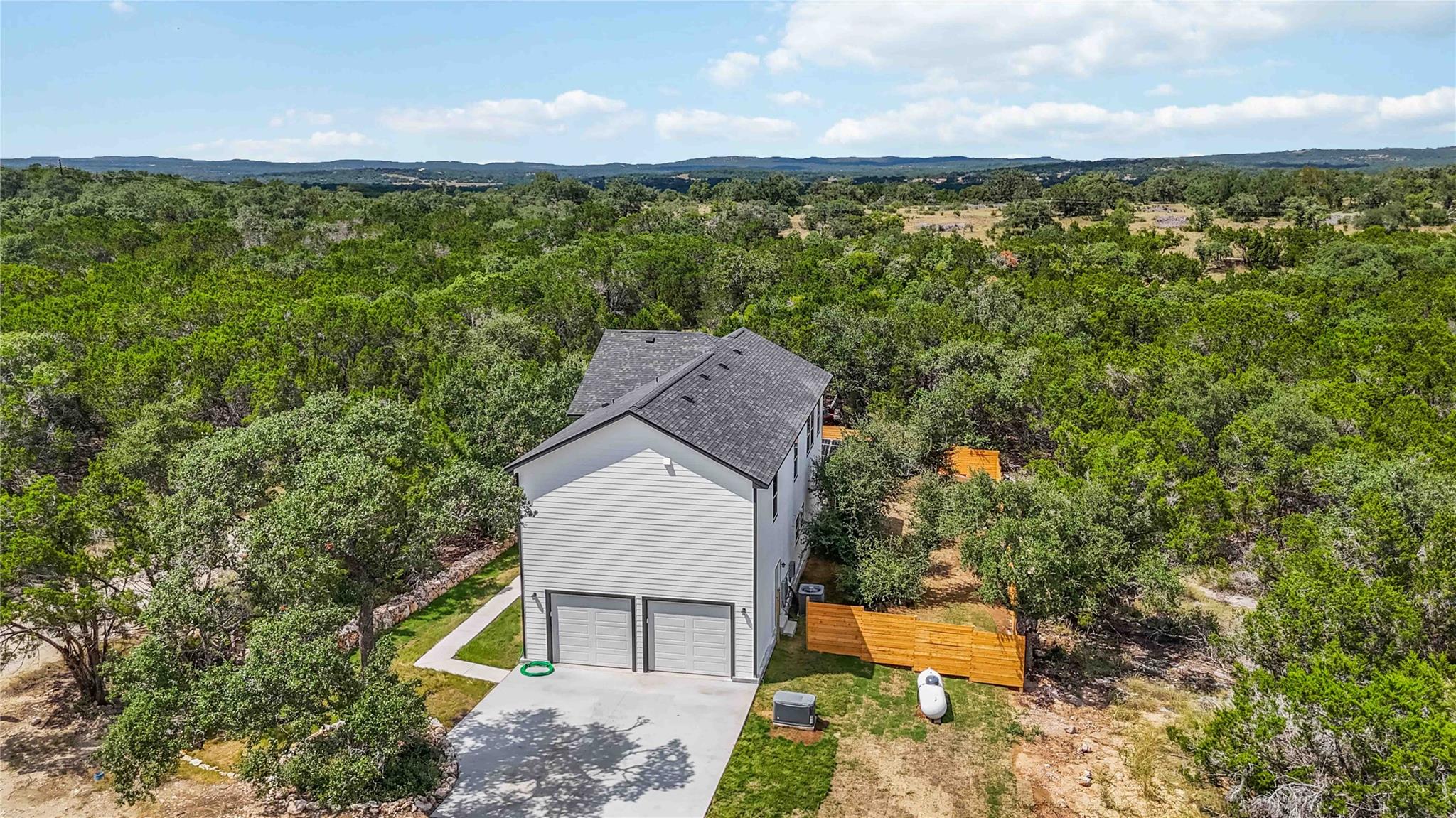 27 Pueblo Trl, Wimberley, TX 78676