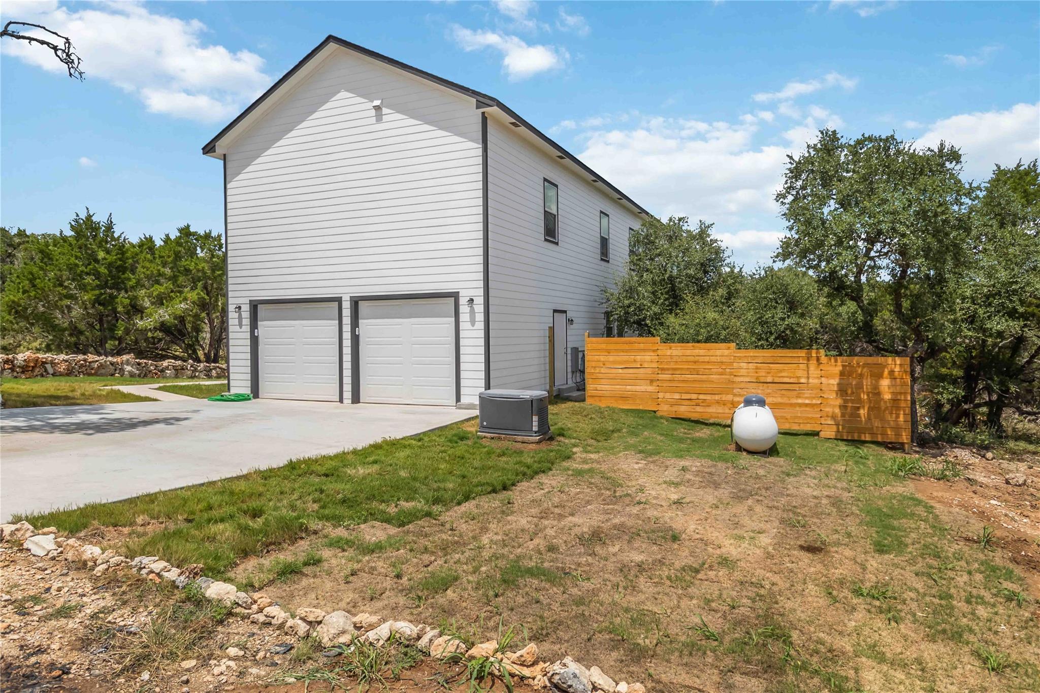 27 Pueblo Trl, Wimberley, TX 78676