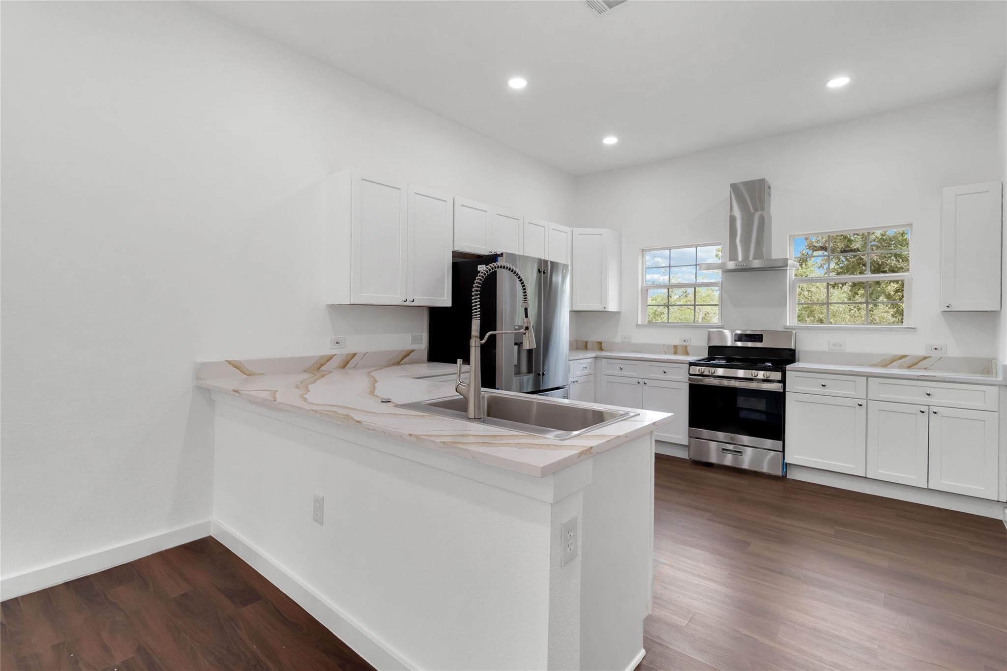 27 Pueblo Trl, Wimberley, TX 78676