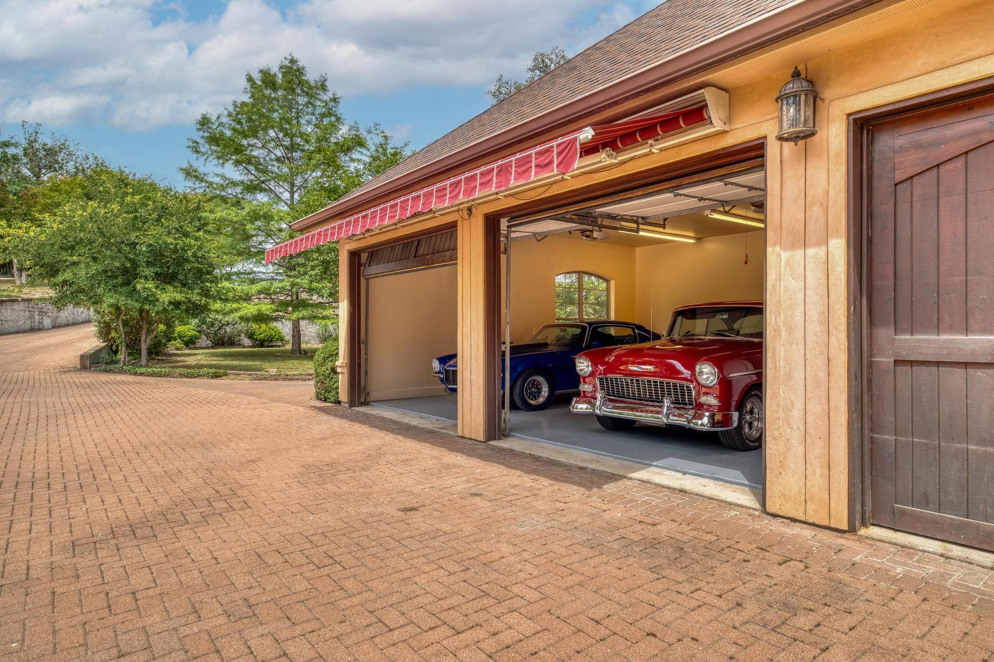 200 Red Bird Ln, Kingsbury, TX 78638