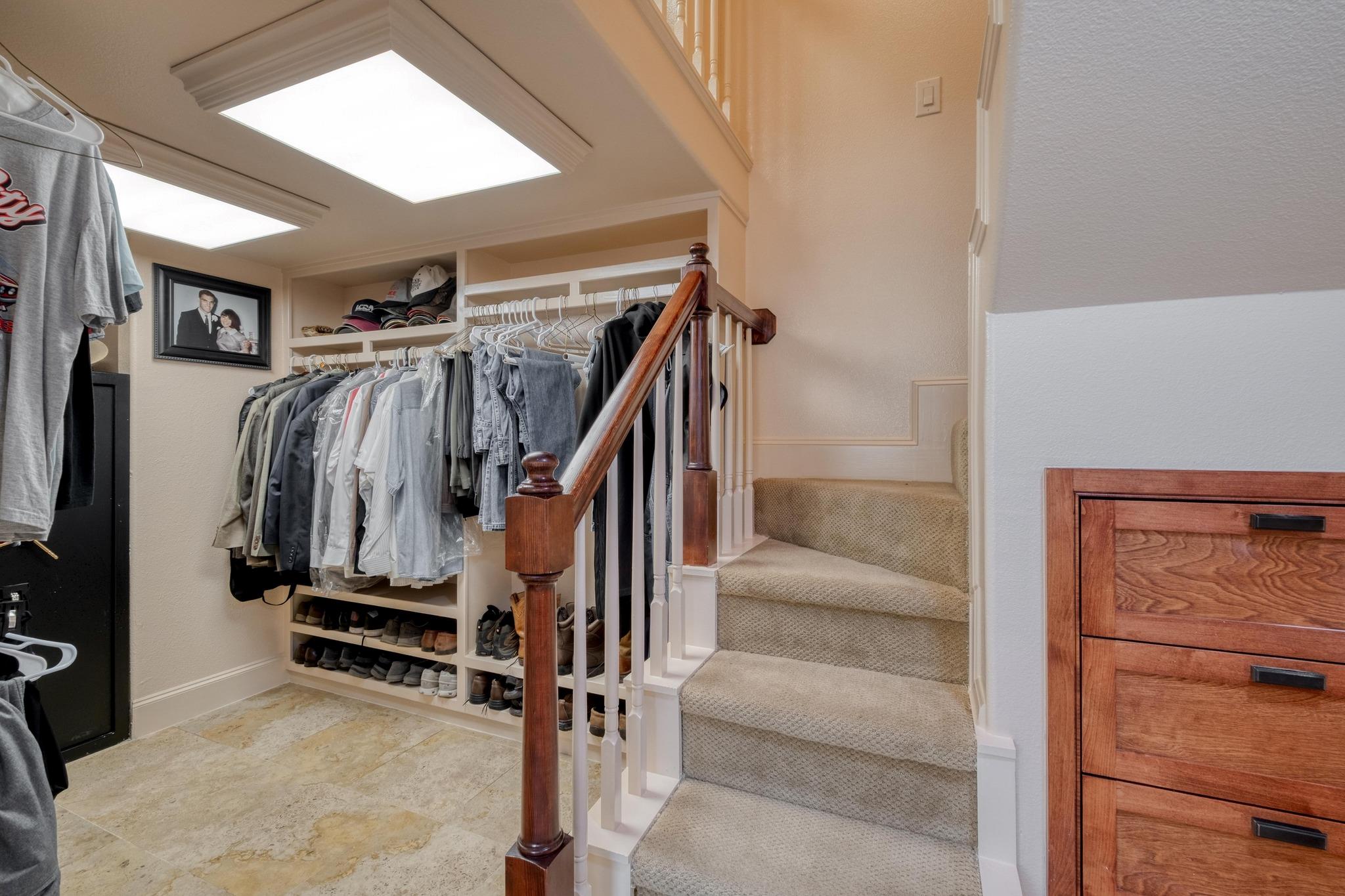 200 Red Bird Ln, Kingsbury, TX 78638