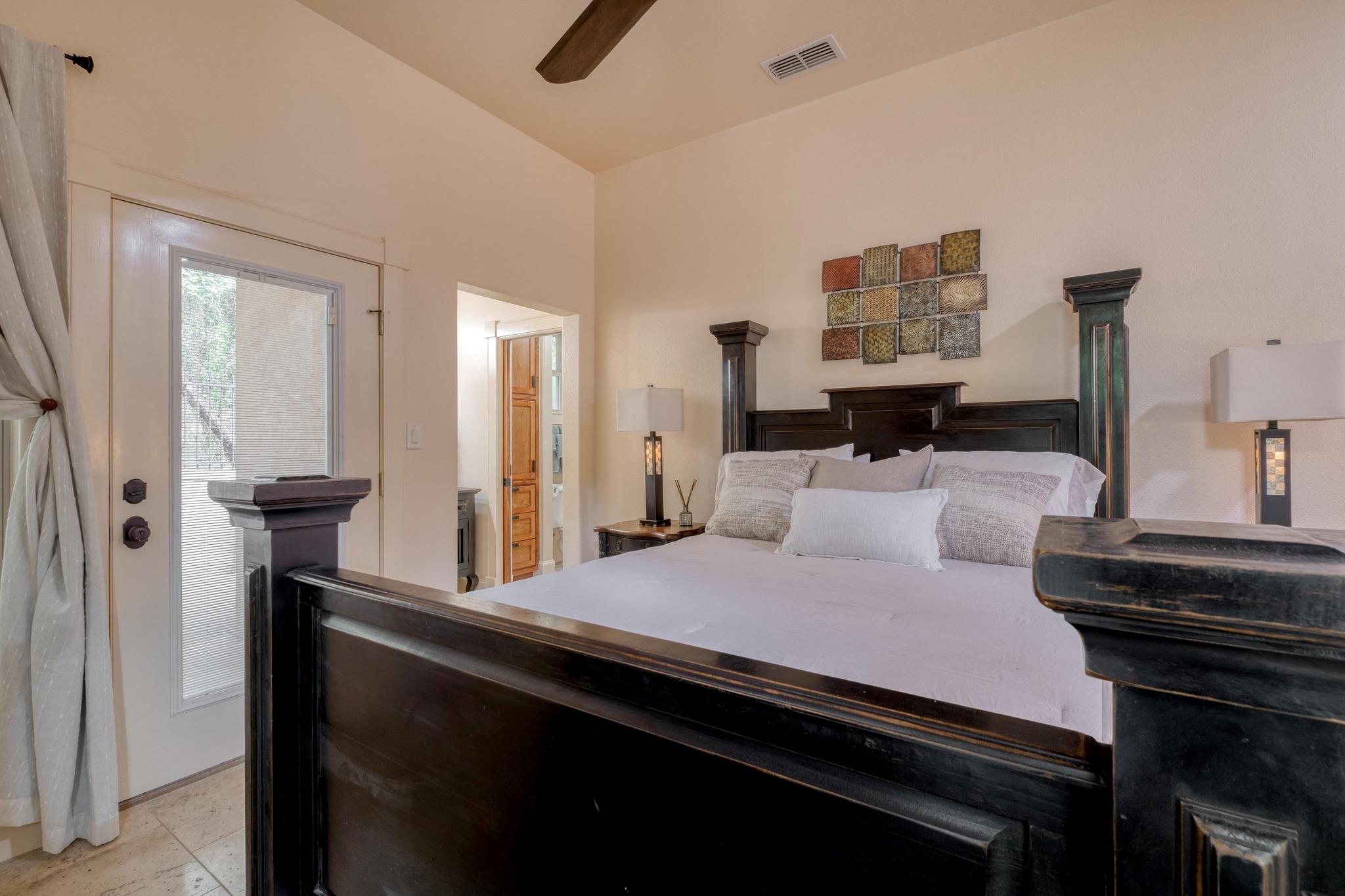 200 Red Bird Ln, Kingsbury, TX 78638