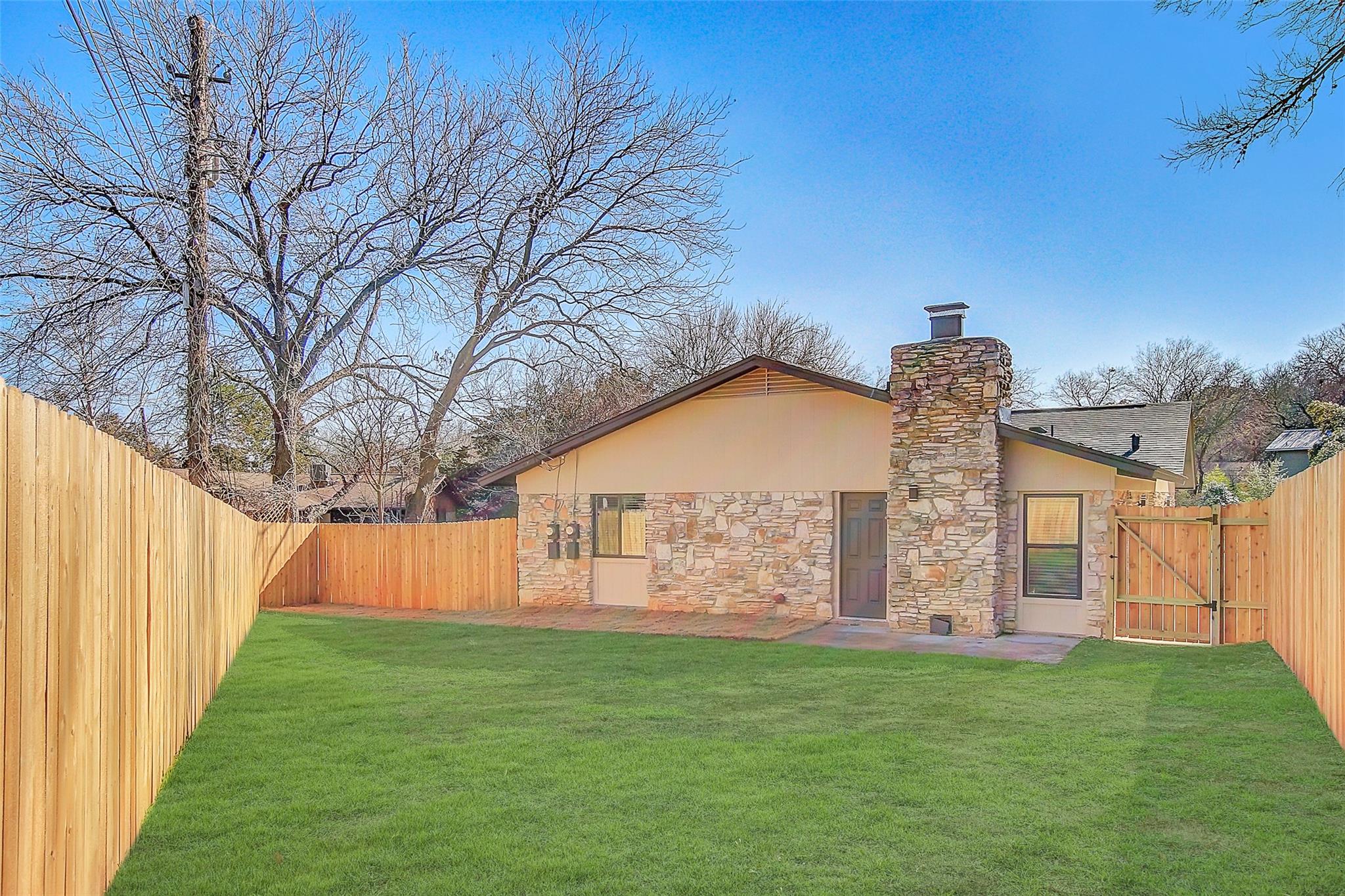 1402 Valleyridge Cir # A, Austin, TX 78704