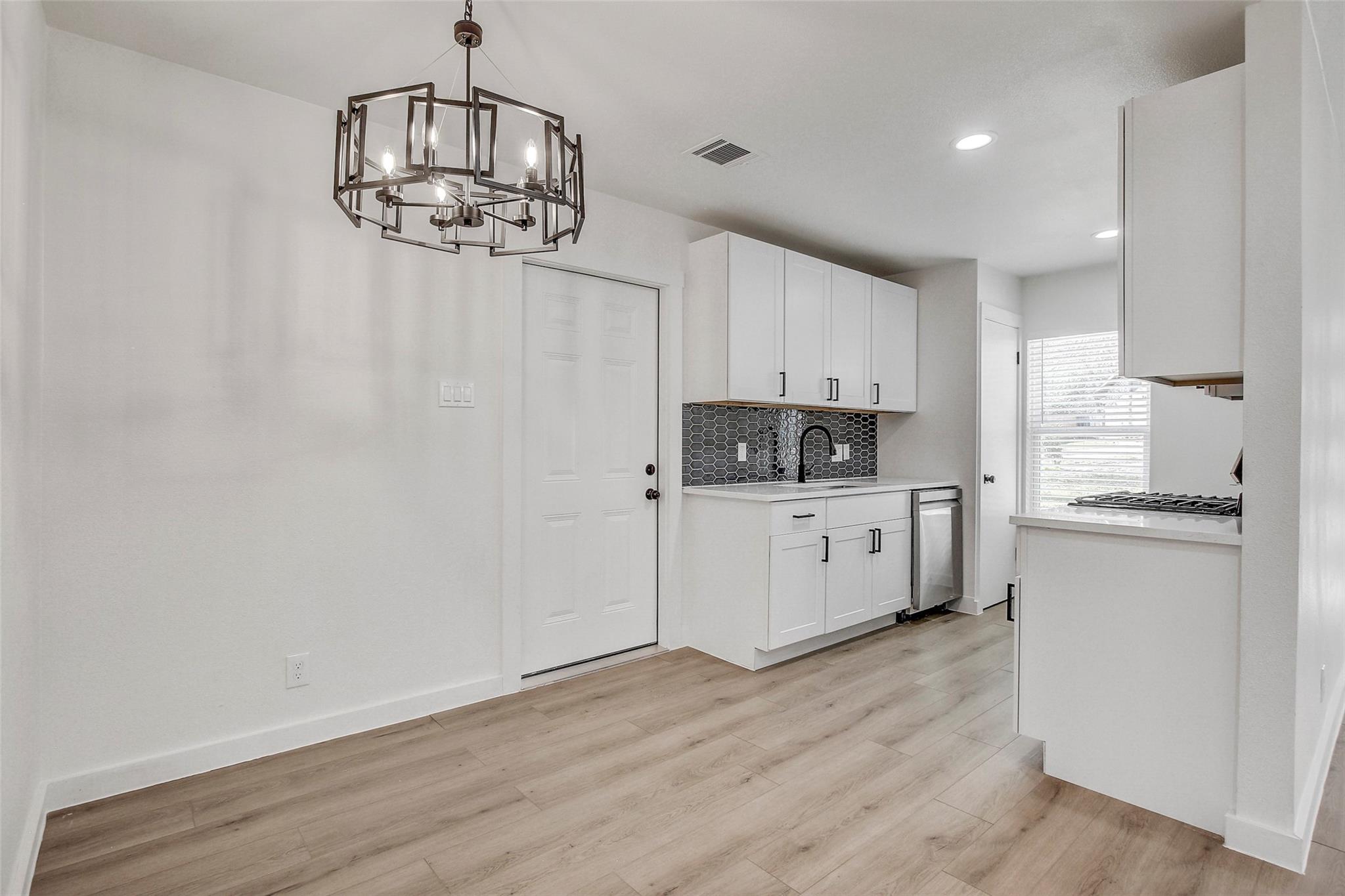 1402 Valleyridge Cir # A, Austin, TX 78704