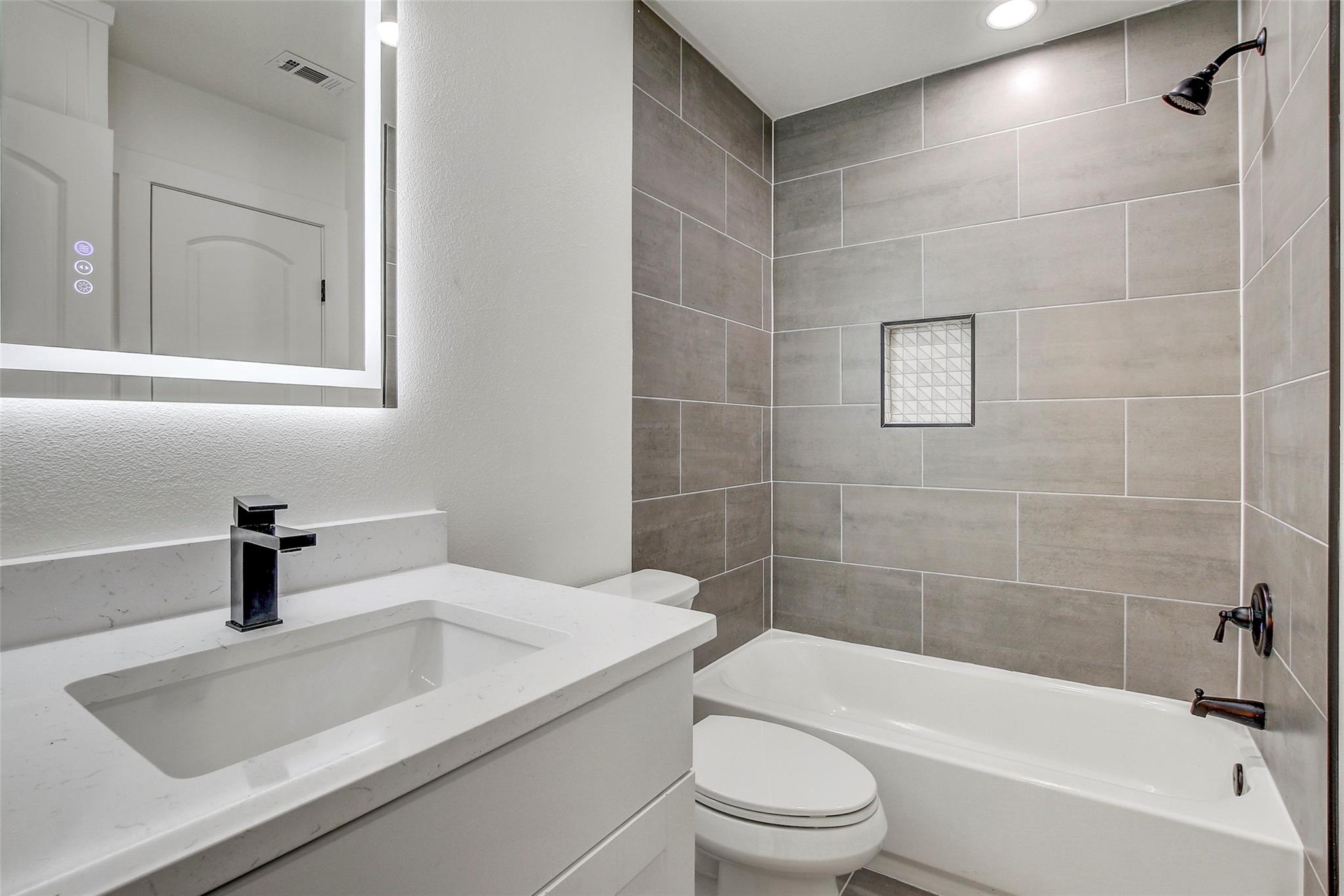 1402 Valleyridge Cir # A, Austin, TX 78704