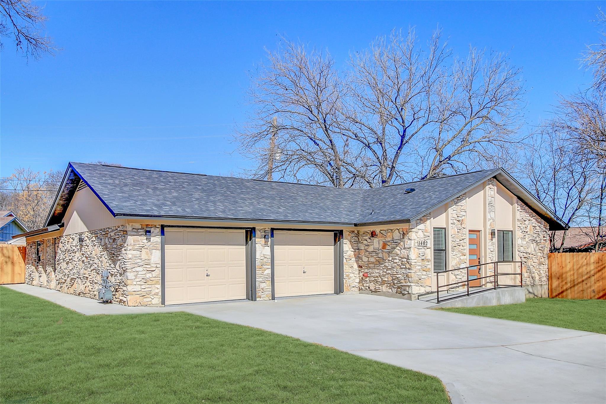 1402 Valleyridge Cir # A, Austin, TX 78704