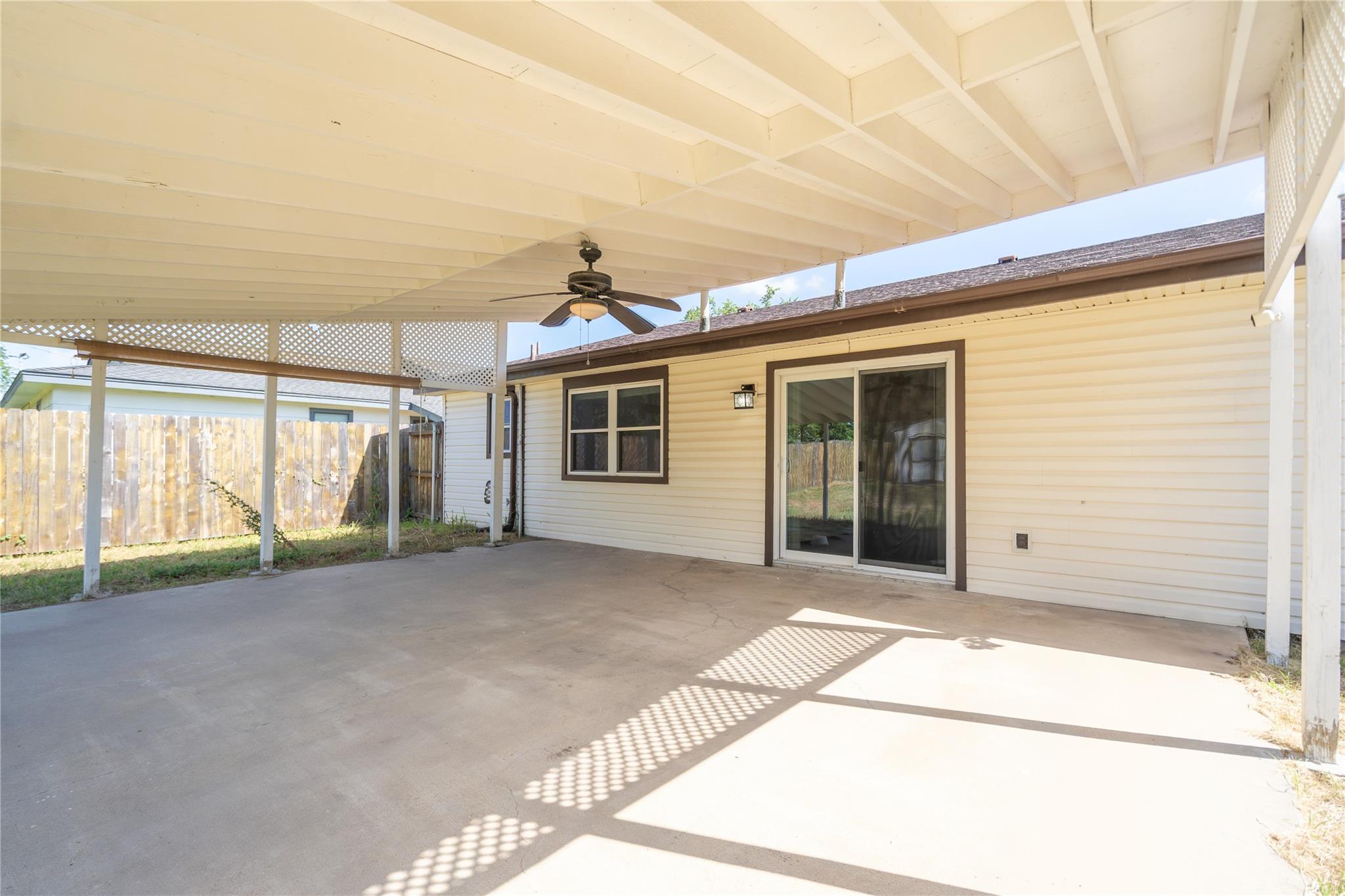 2010 Continental Dr, Killeen, TX 76543