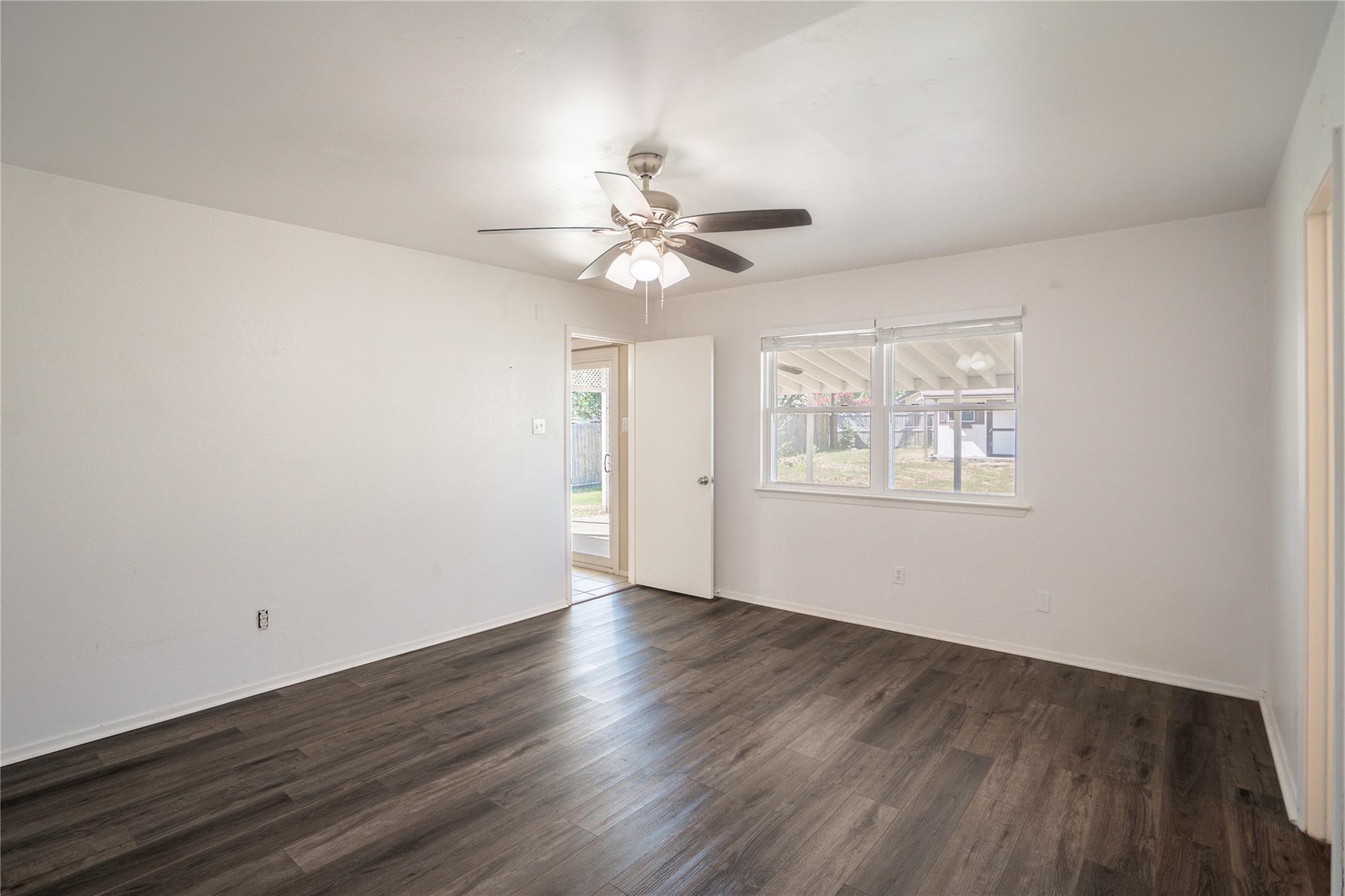 2010 Continental Dr, Killeen, TX 76543