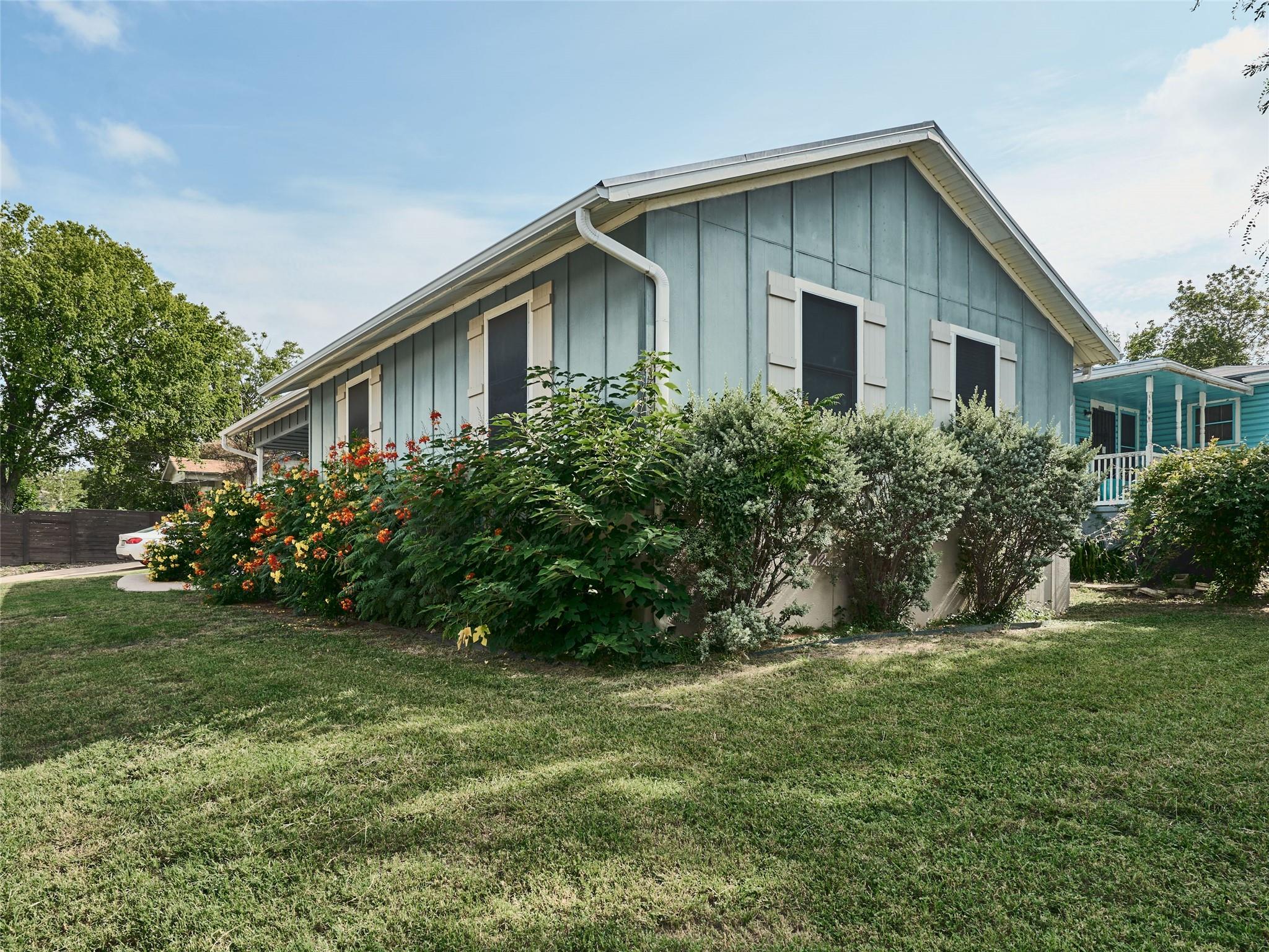 2200 E 18th St, Austin, TX 78702