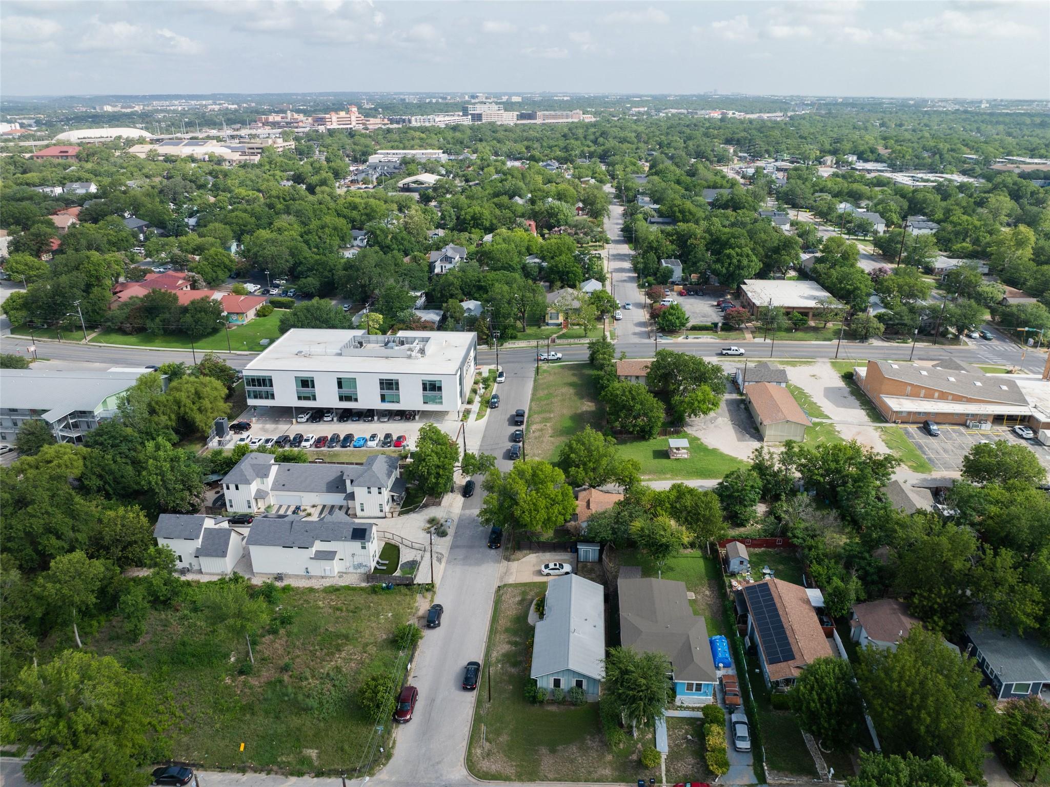 2200 E 18th St, Austin, TX 78702