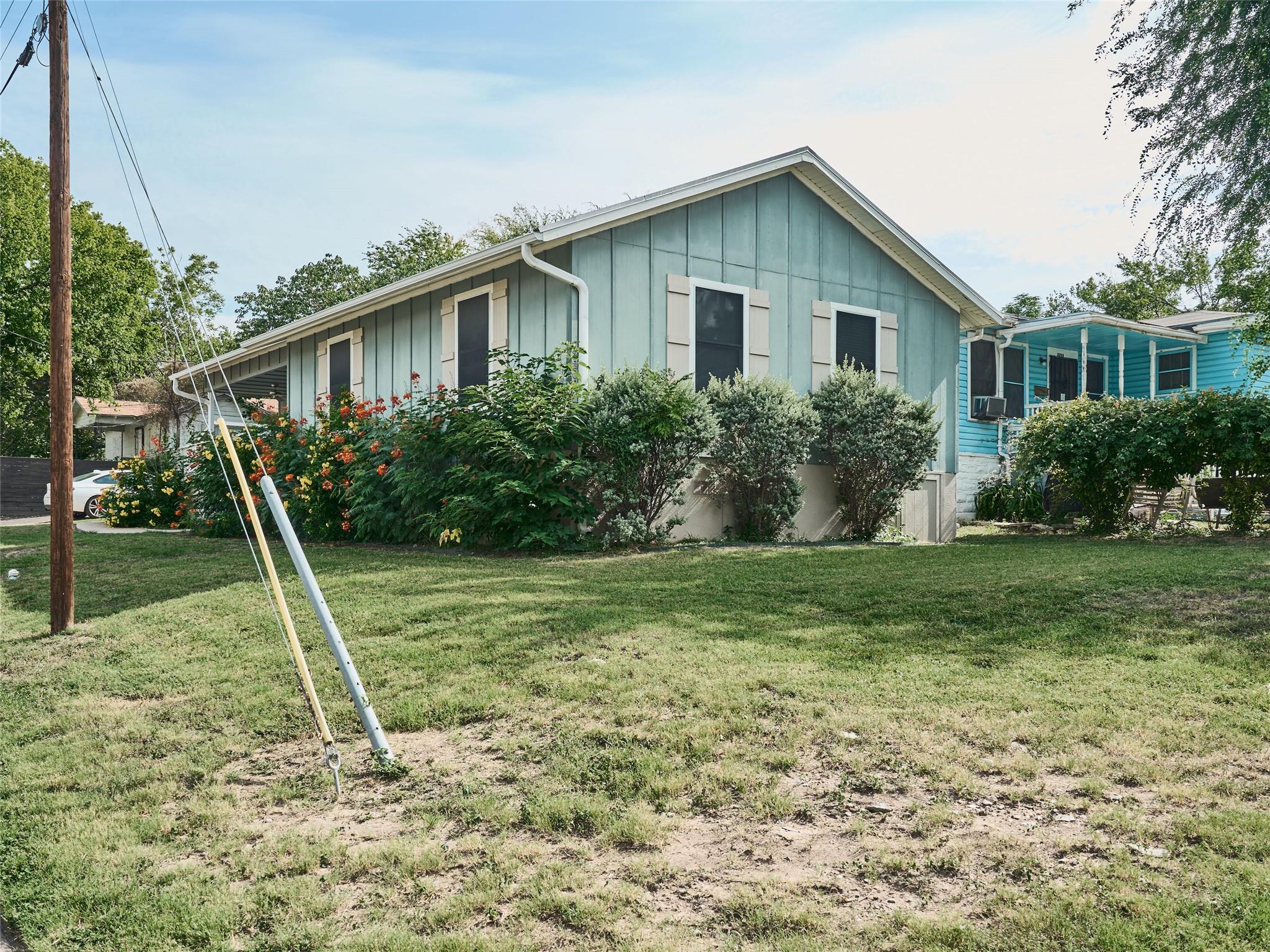 2200 E 18th St, Austin, TX 78702