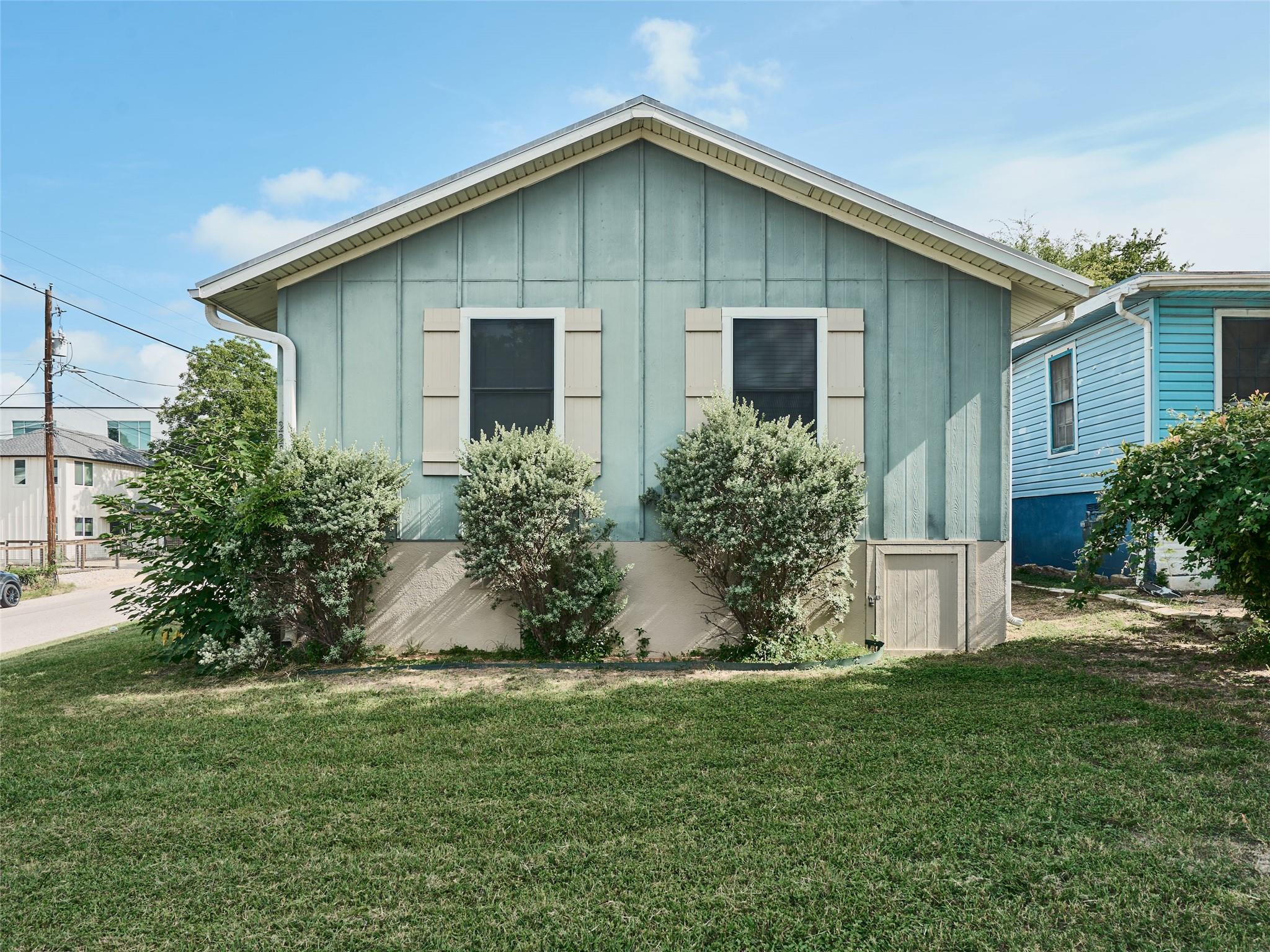 2200 E 18th St, Austin, TX 78702