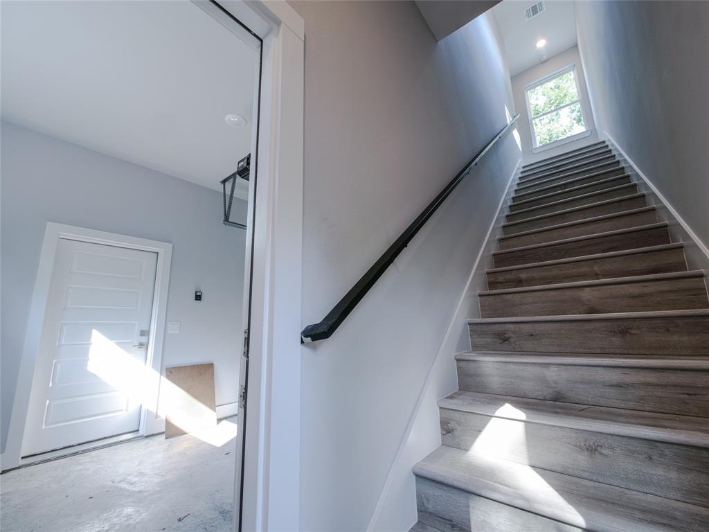 1042 Rosemont St # 1, Austin, TX 78723