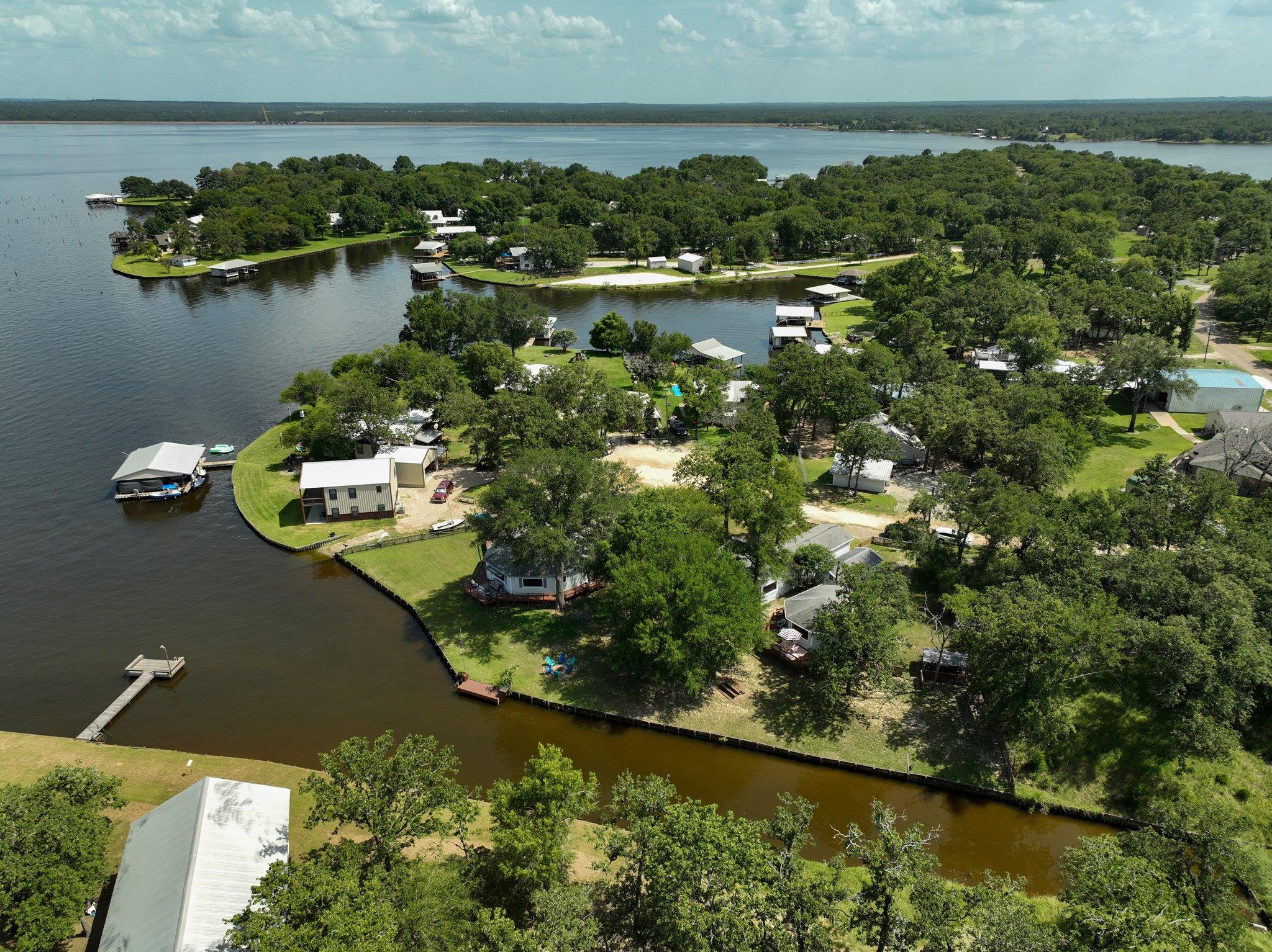 20559 Red Bud Ct, Thornton, TX 76687