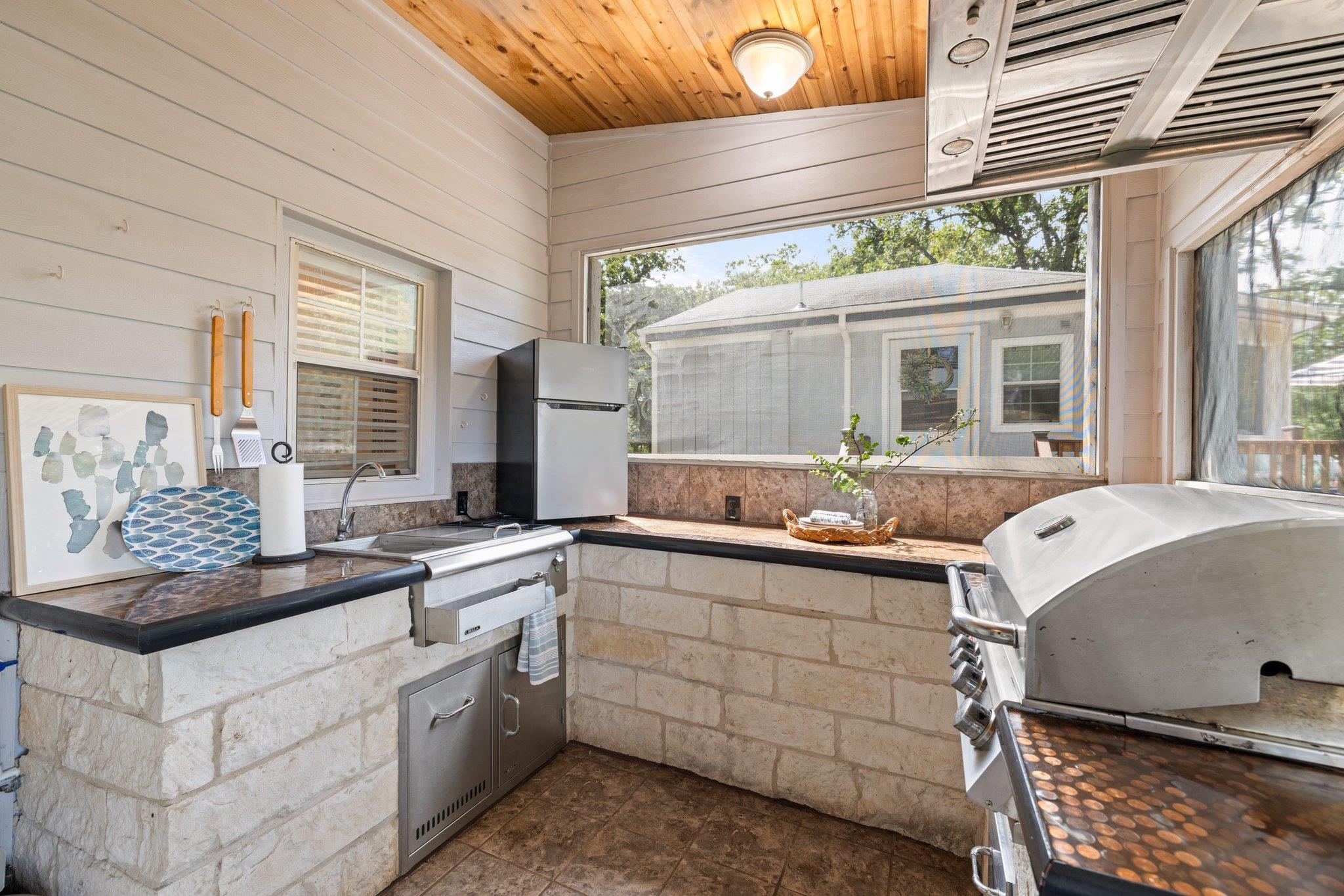 20559 Red Bud Ct, Thornton, TX 76687