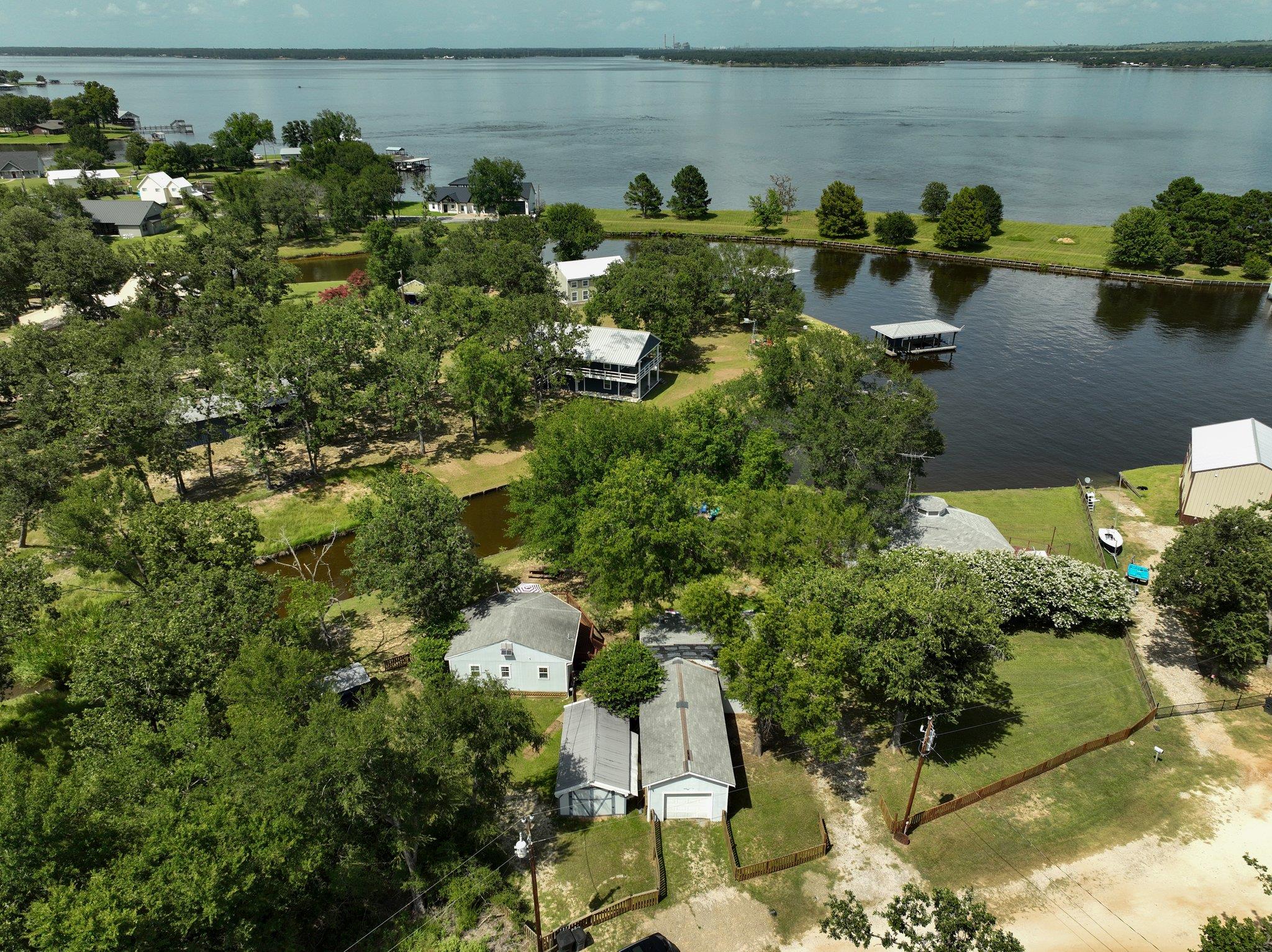 20559 Red Bud Ct, Thornton, TX 76687