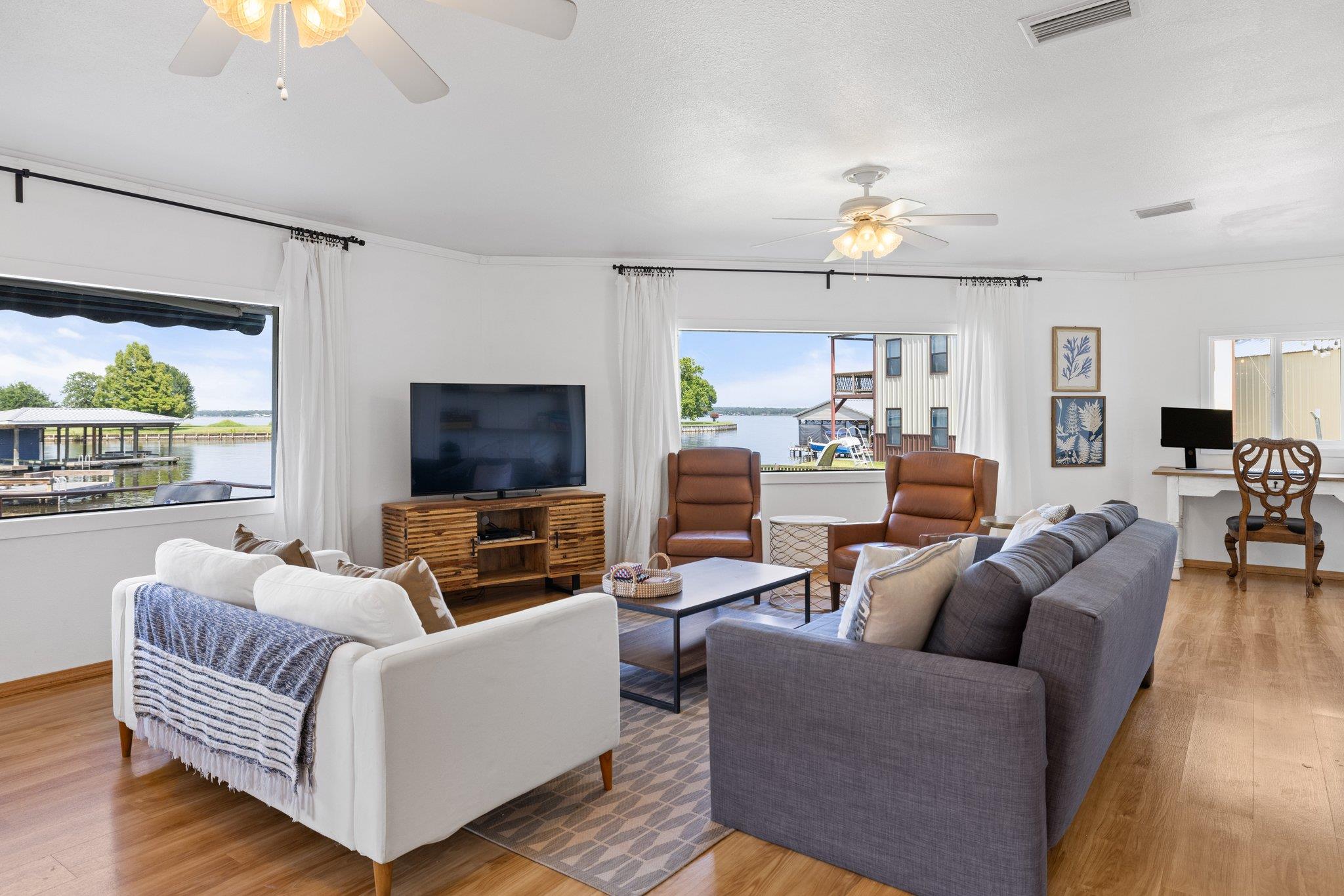 20559 Red Bud Ct, Thornton, TX 76687