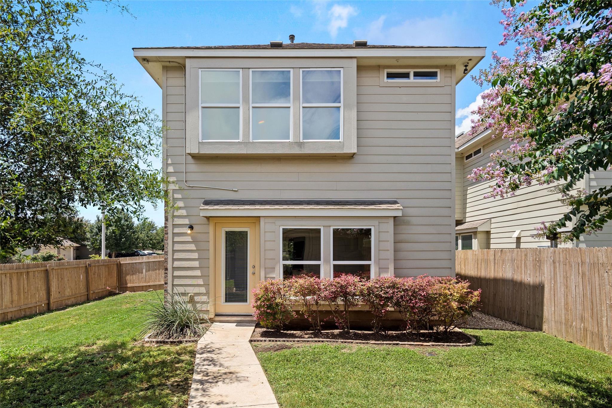 102 Wainscot Oak Way, San Marcos, TX 78666