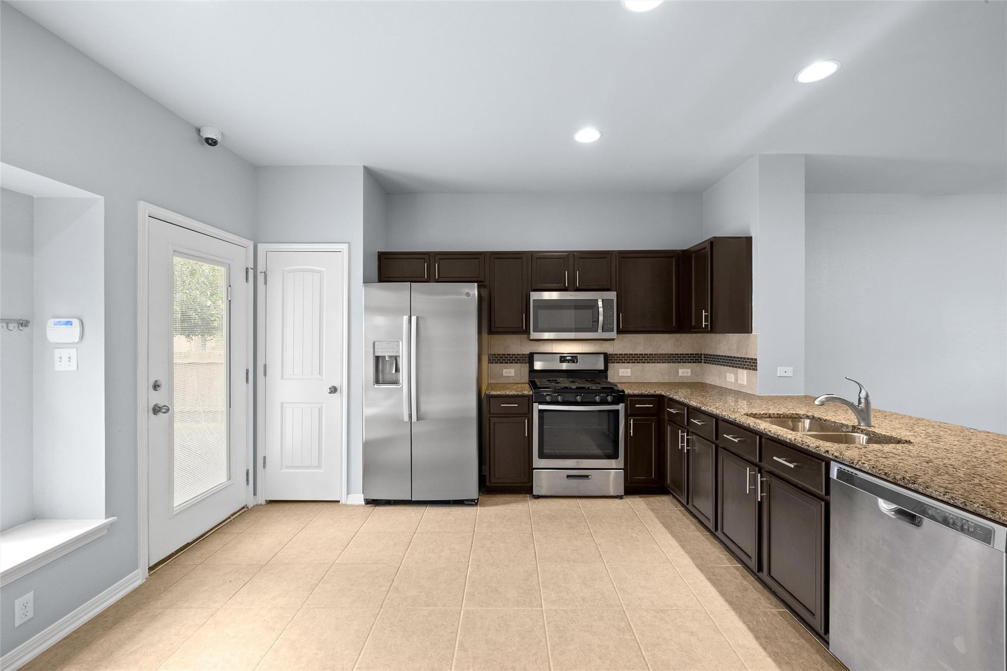102 Wainscot Oak Way, San Marcos, TX 78666